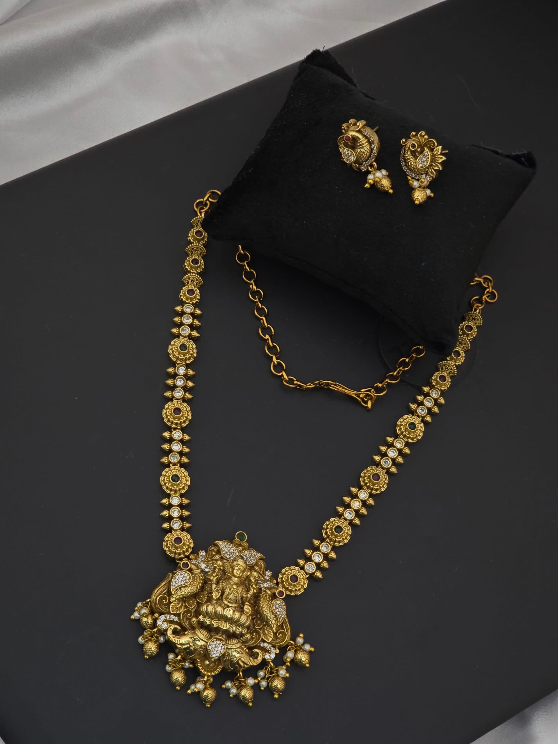 Premium MAT ad stone lakshmi necklace with stud
