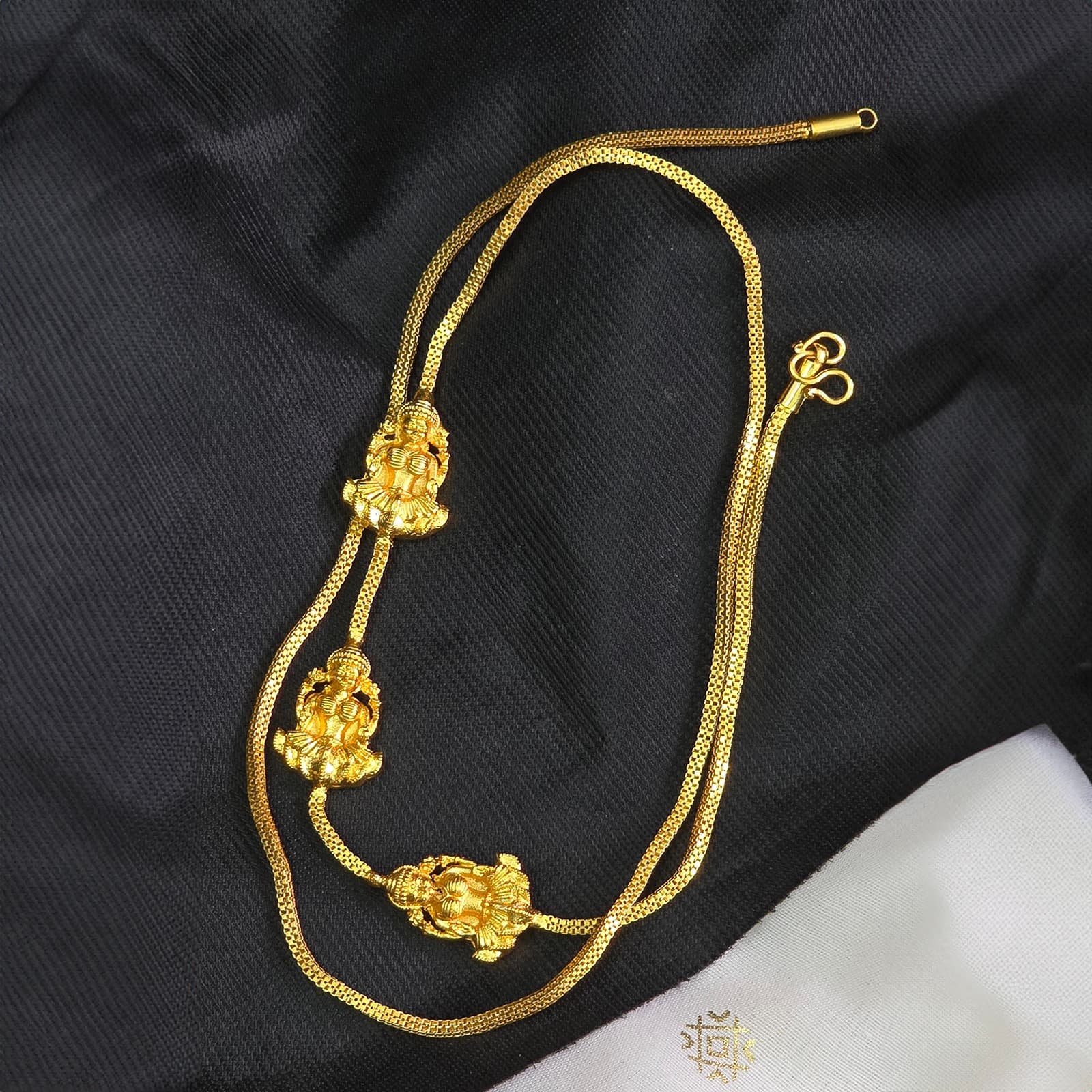 Micro lord nakshi mugappu chain 32 inches
