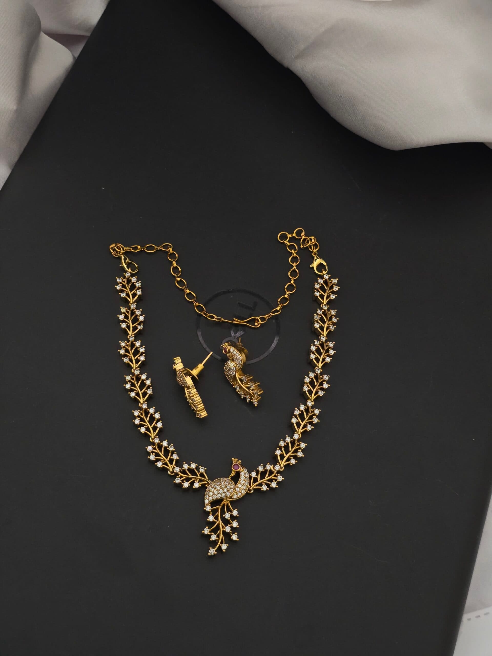Premium MAT Diamond replica necklace