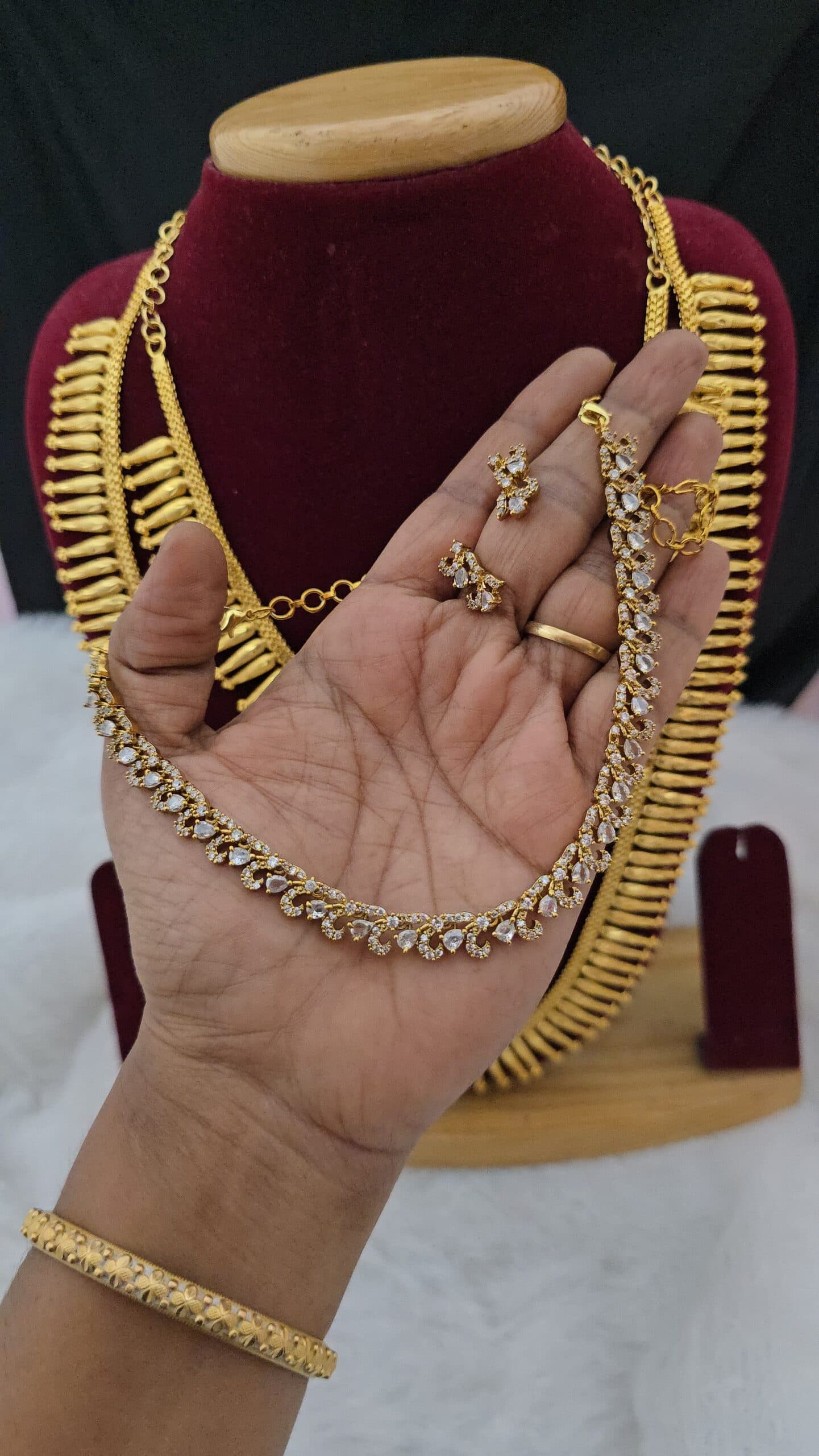 Premium matt necklace with earing