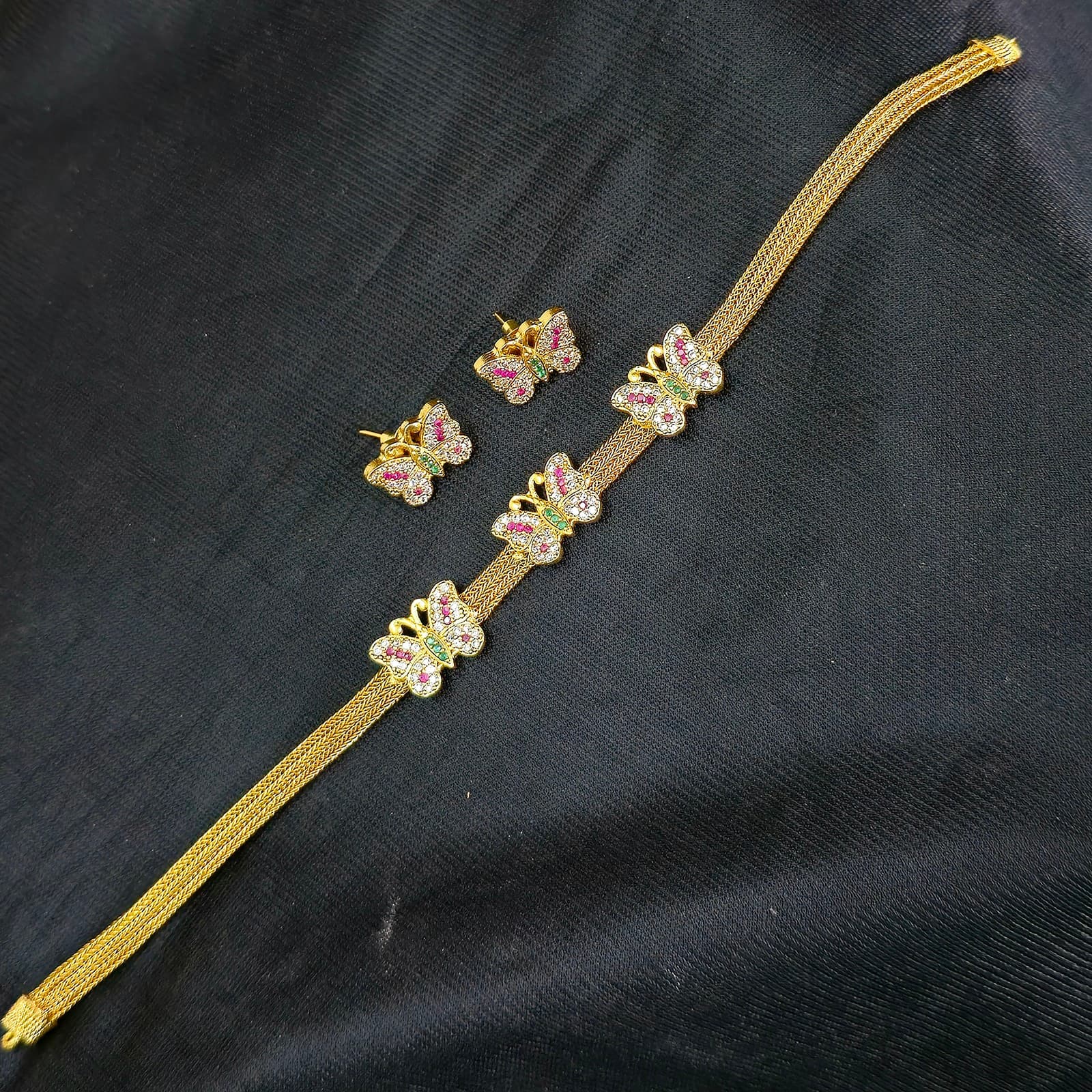 Premium quality butterfly choker