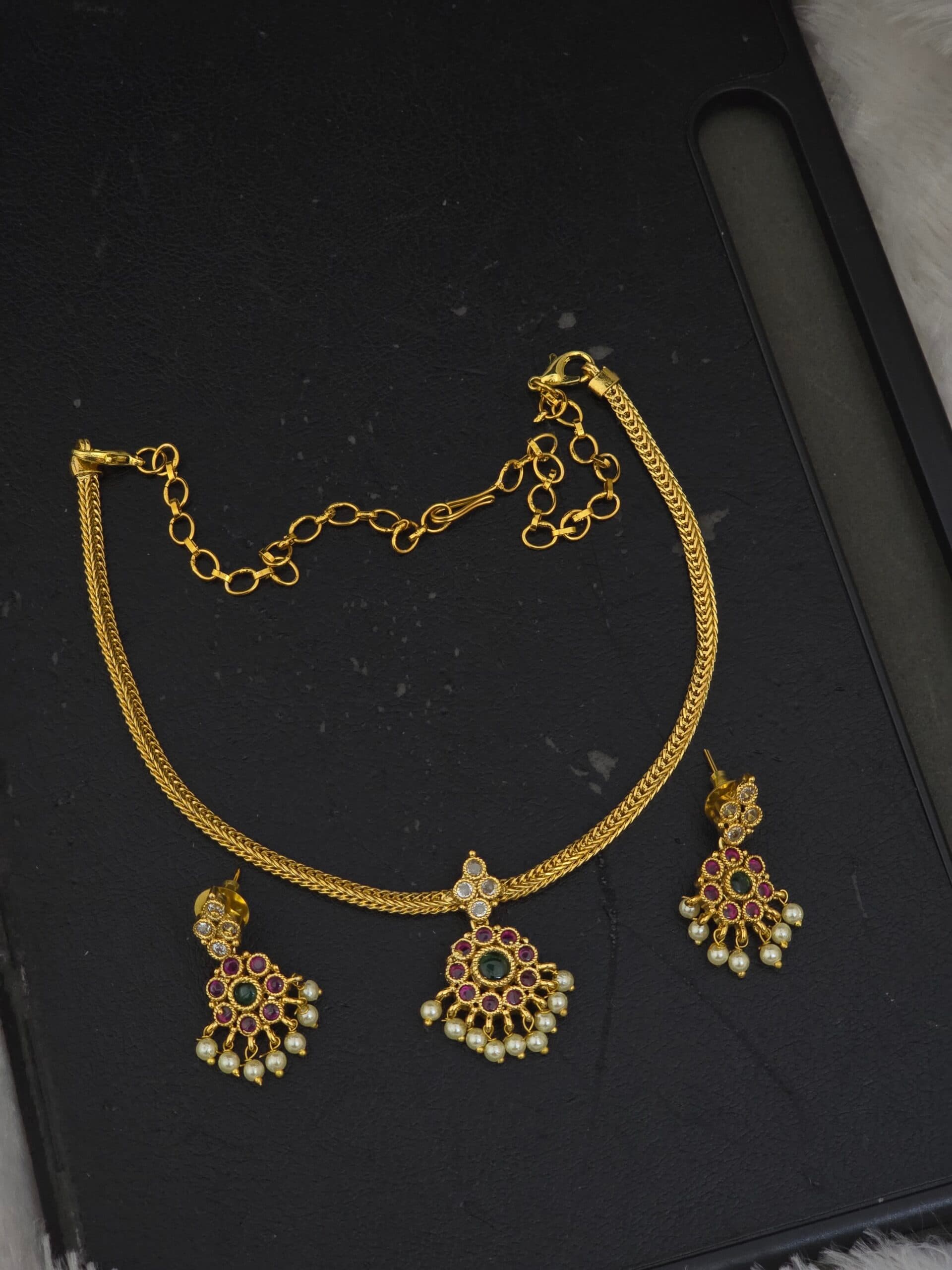 Premium mat necklace with earings