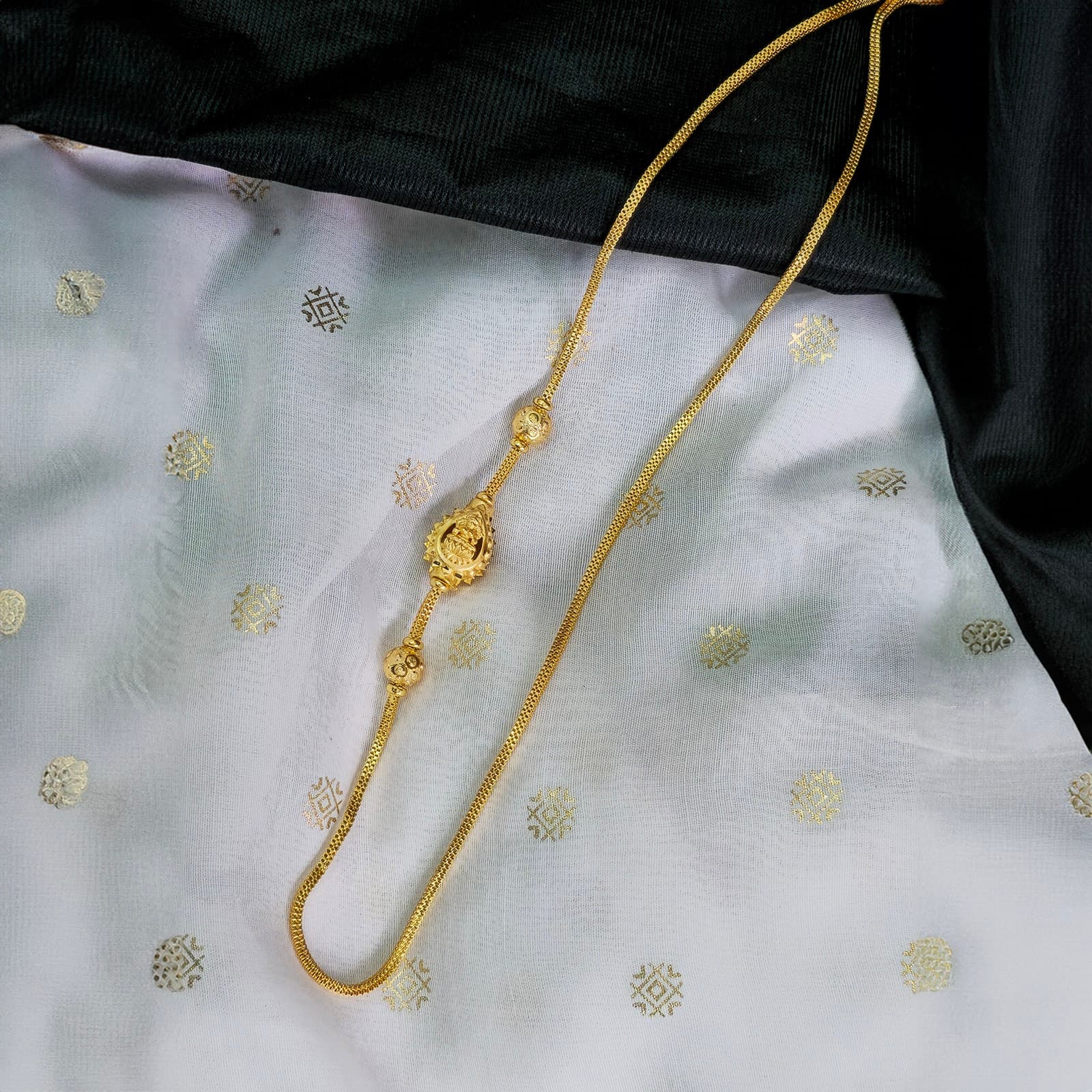 Micro lord nakshi mugappu chain