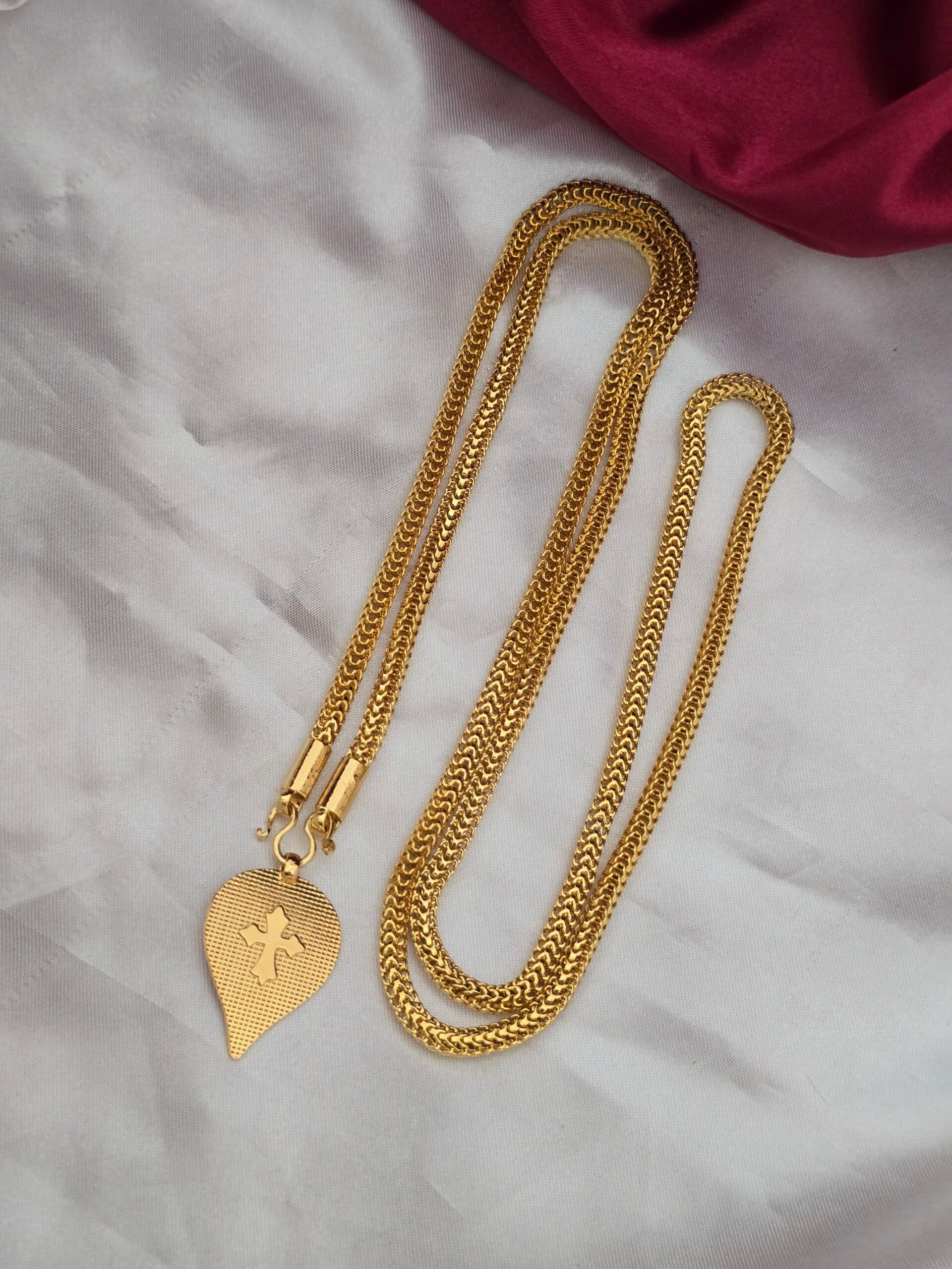 Premium foaming 32 inch cross dollar chain