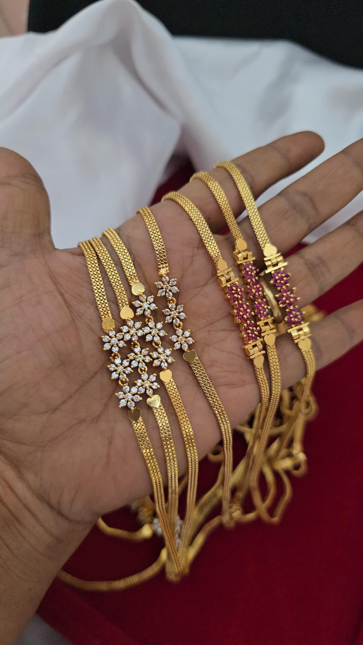 Premium foaming star mugappu chain