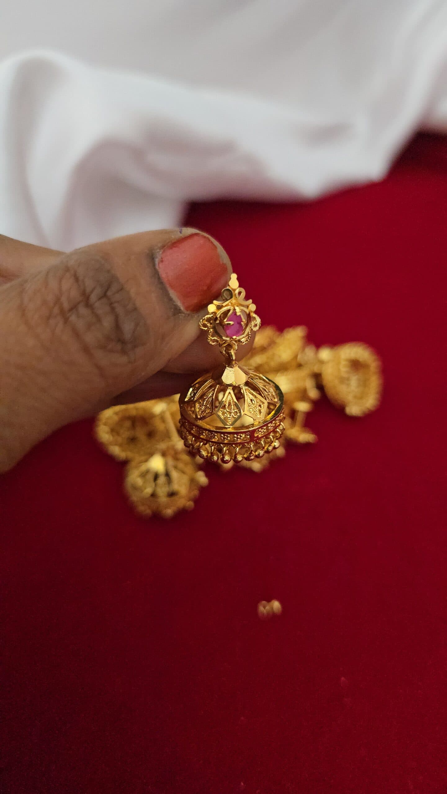 Premium foaming ad stone jhumka