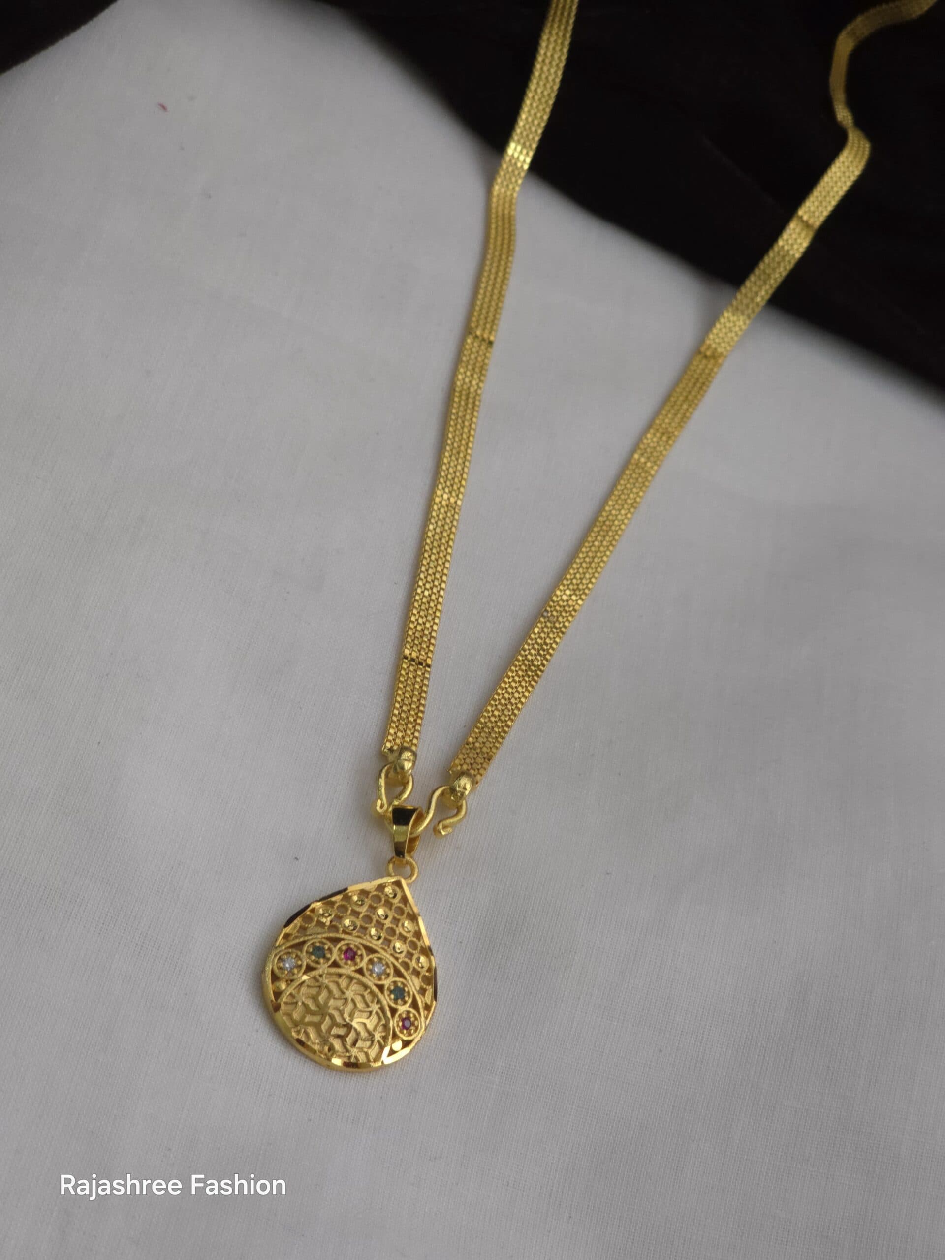 Foaming dollar chain