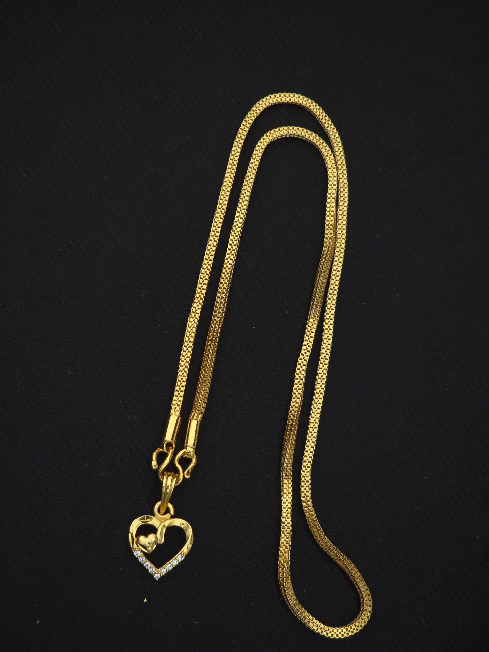 Premium foaming 18 inch ad stone heart dollar chain