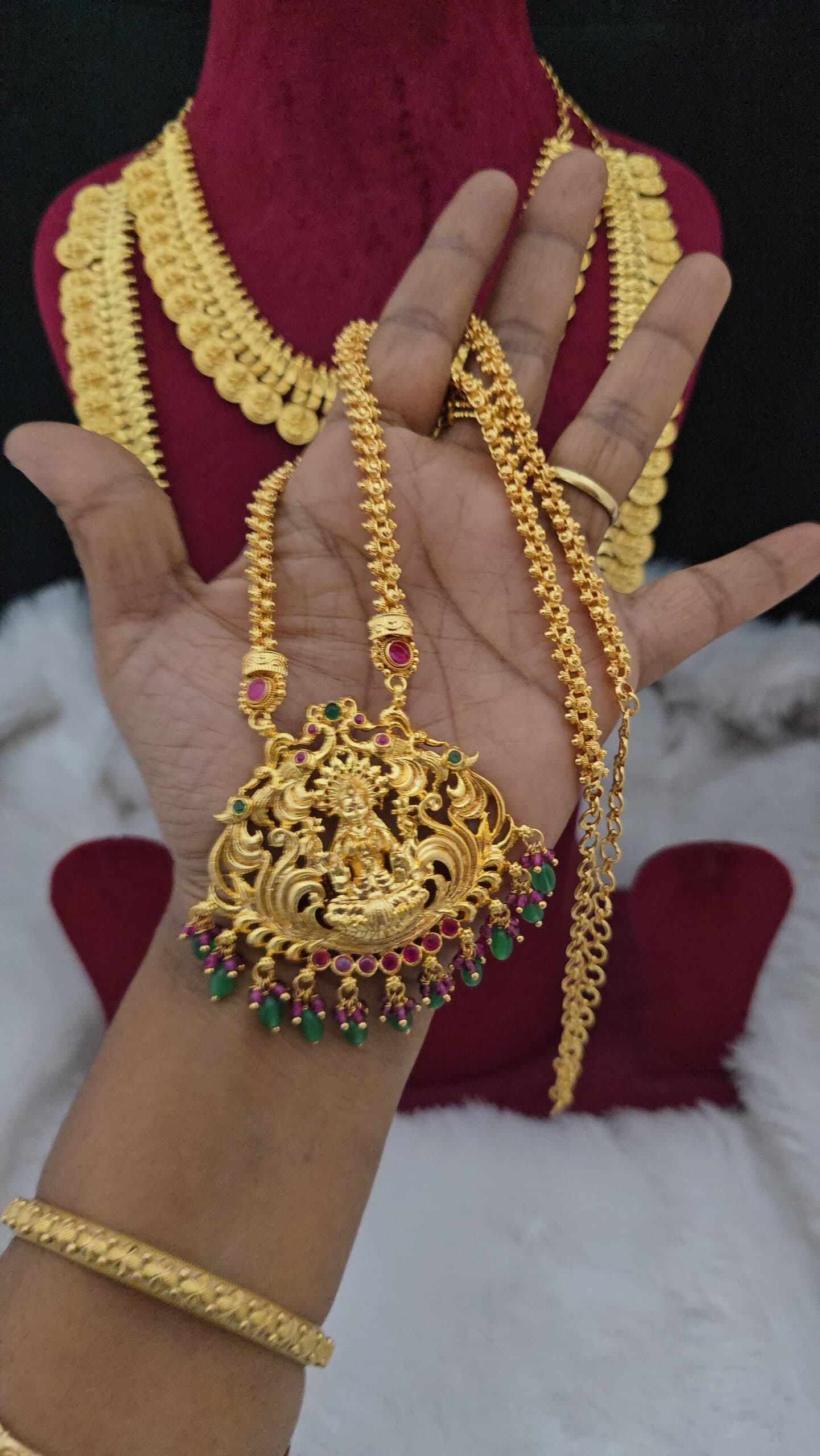 Premium foaming ad stone lakshmi necklace one day offer