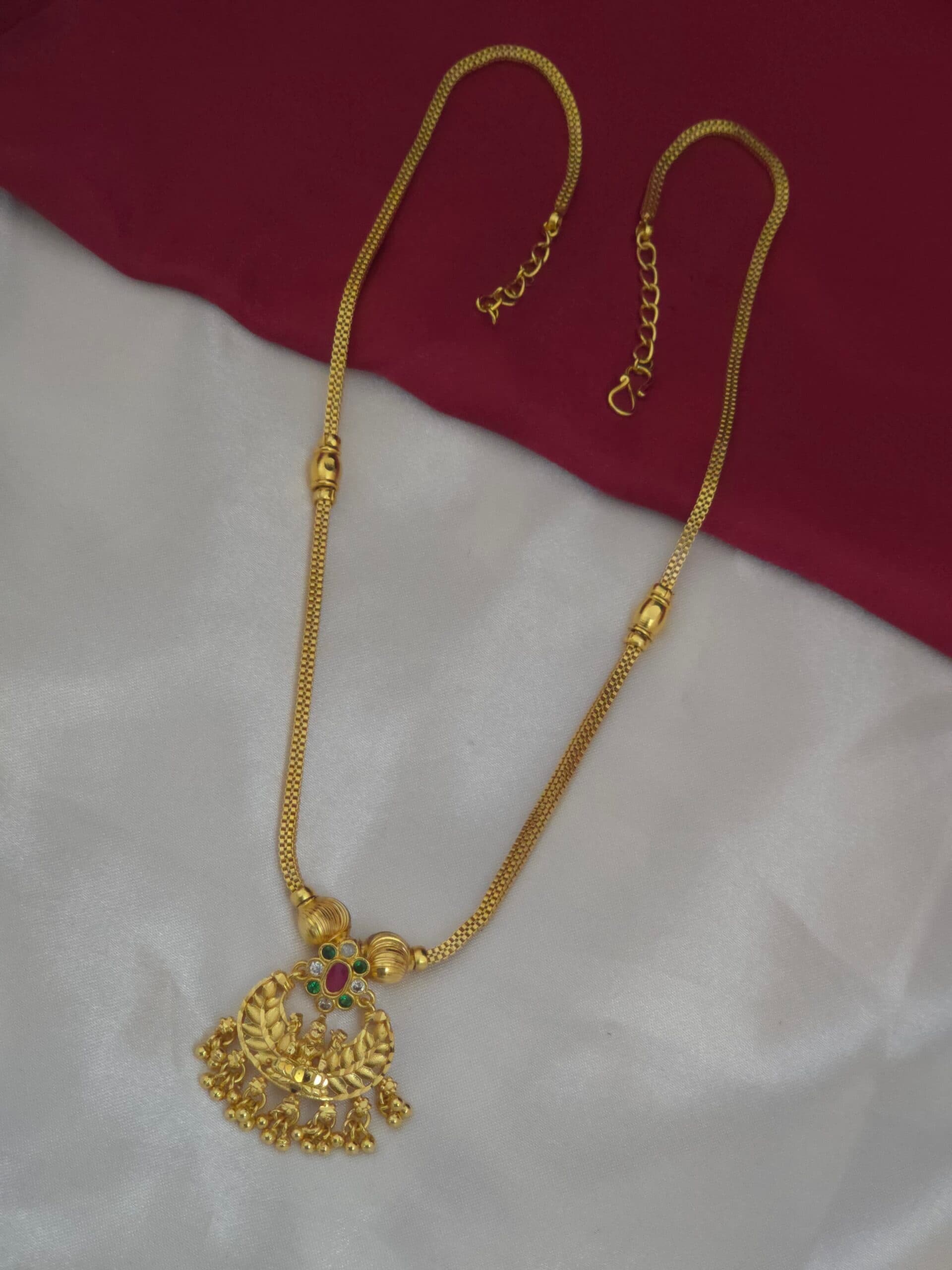 Premium foaming ad stone necklace
