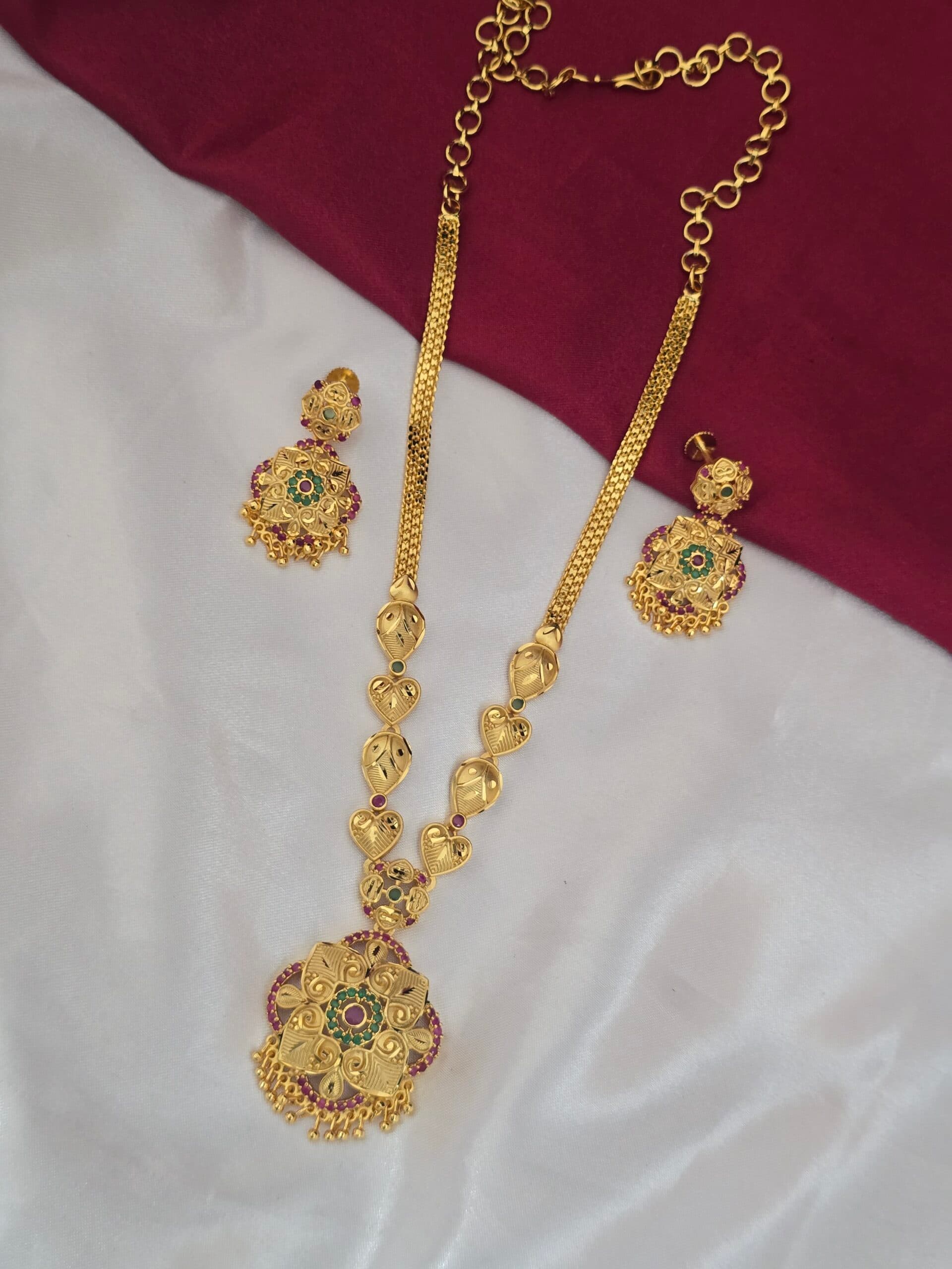 Premium foaming ad stone necklace with earings