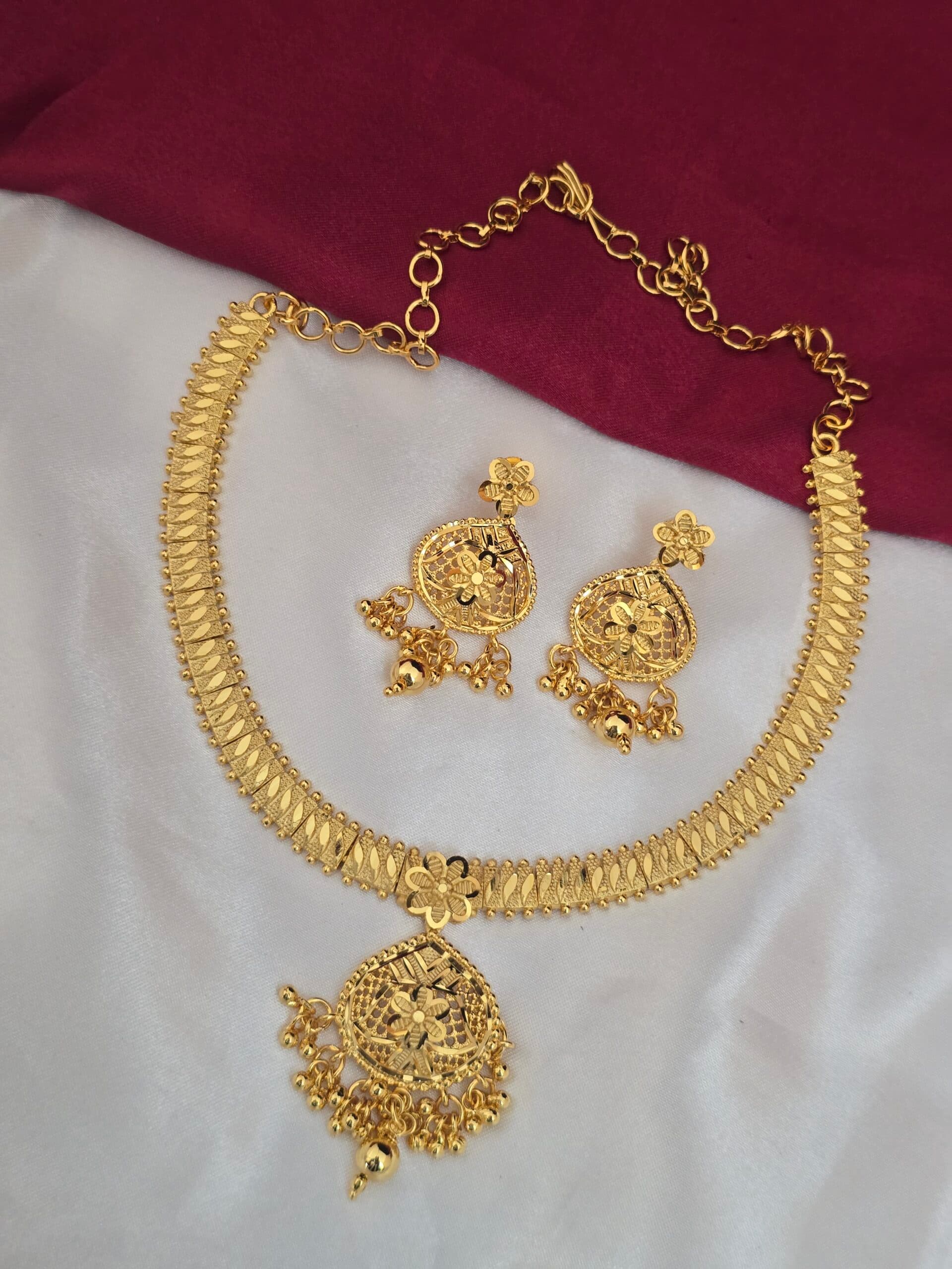 Premium foaming necklace with earings