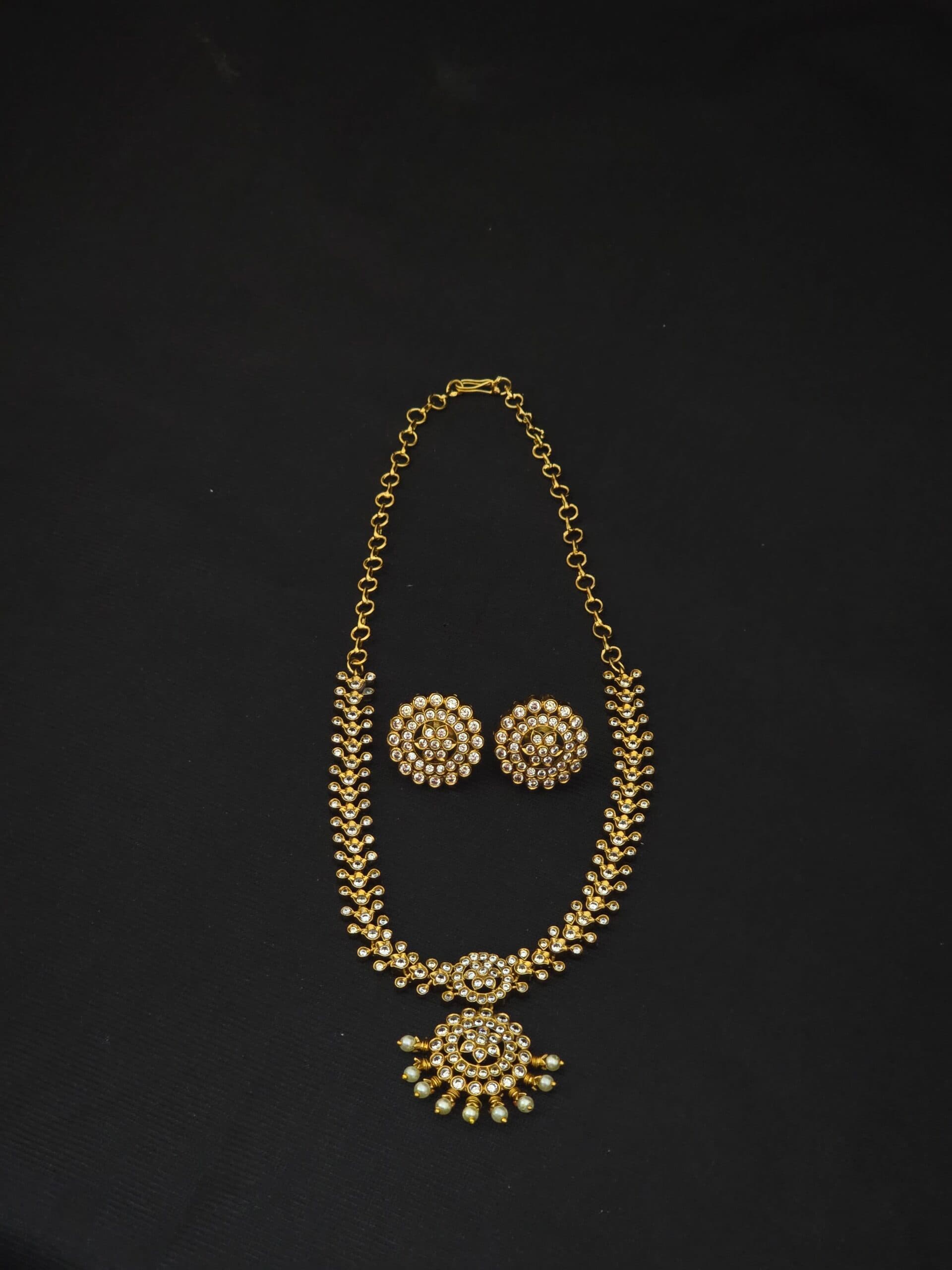 Premium matt ad stone necklace with stud