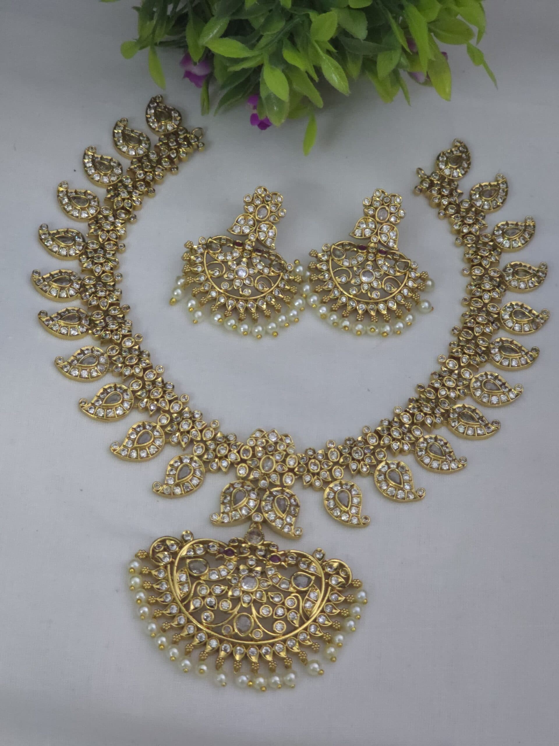 Premium Wedding Matt AD Mid Haram comes with pearl drops with stud