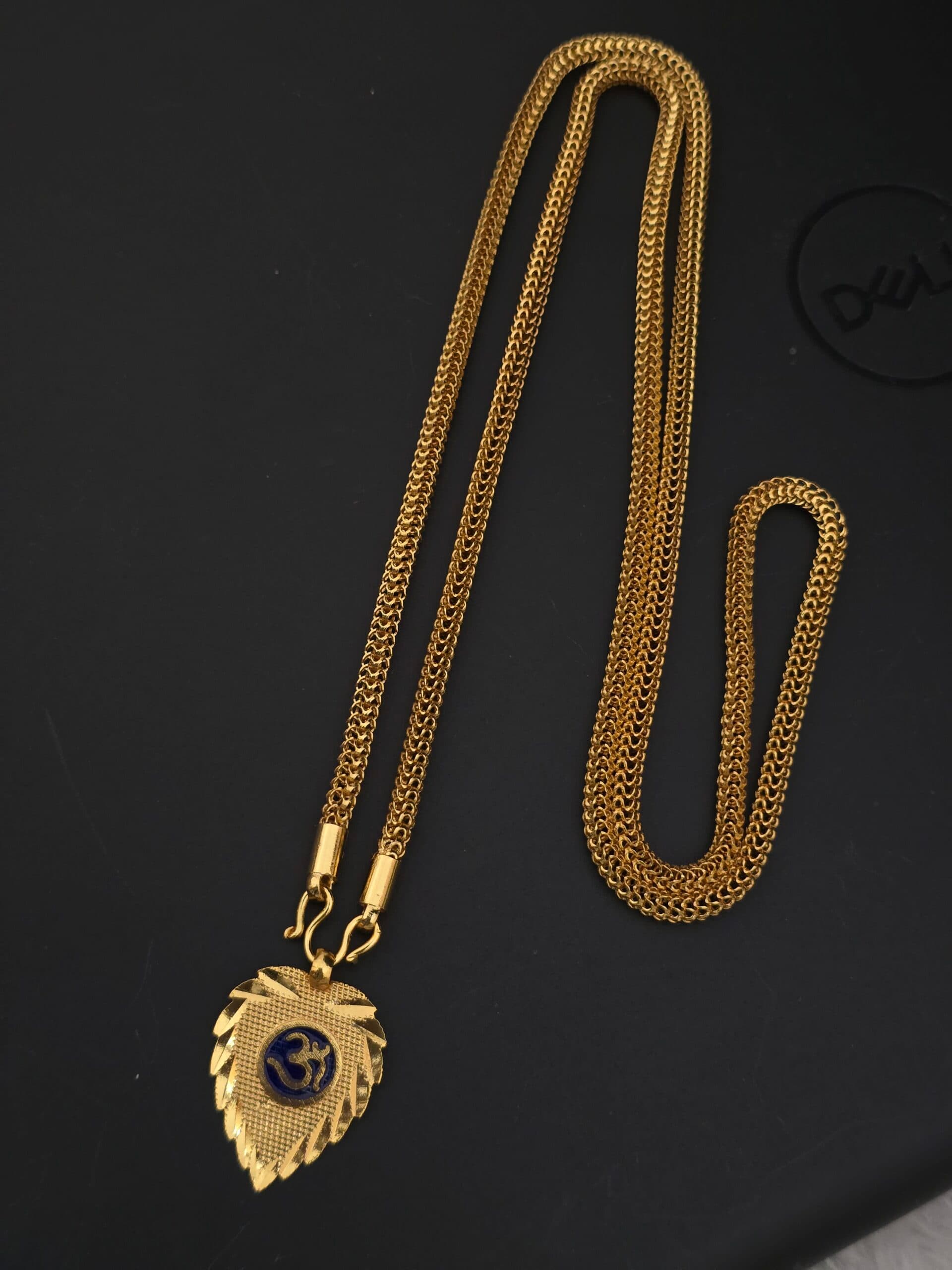 Premium foaming 32 inch swastik dollar chain
