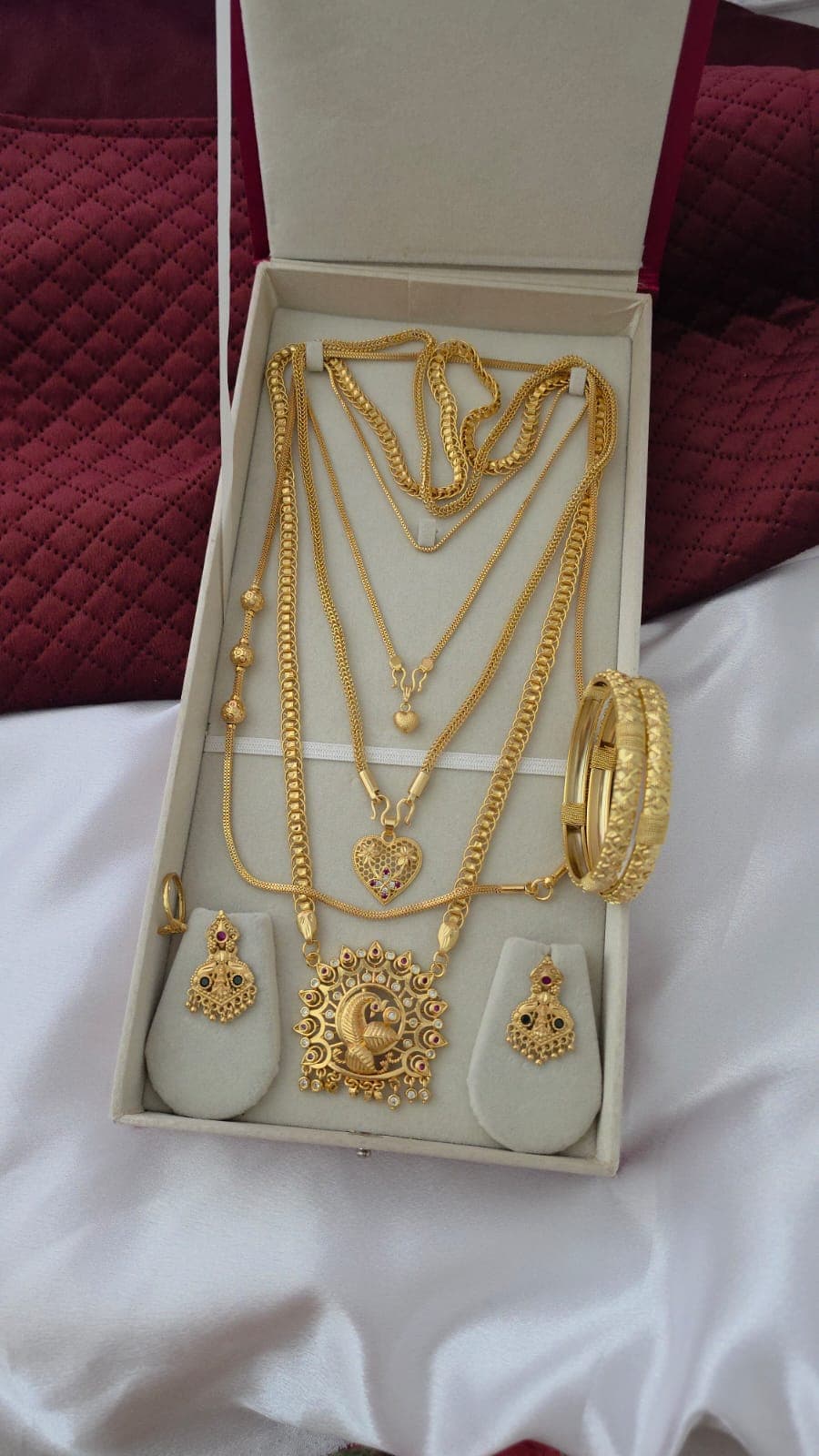 Premium foaming combo with dollar chains, mugappu chain, bangle, earing and ring