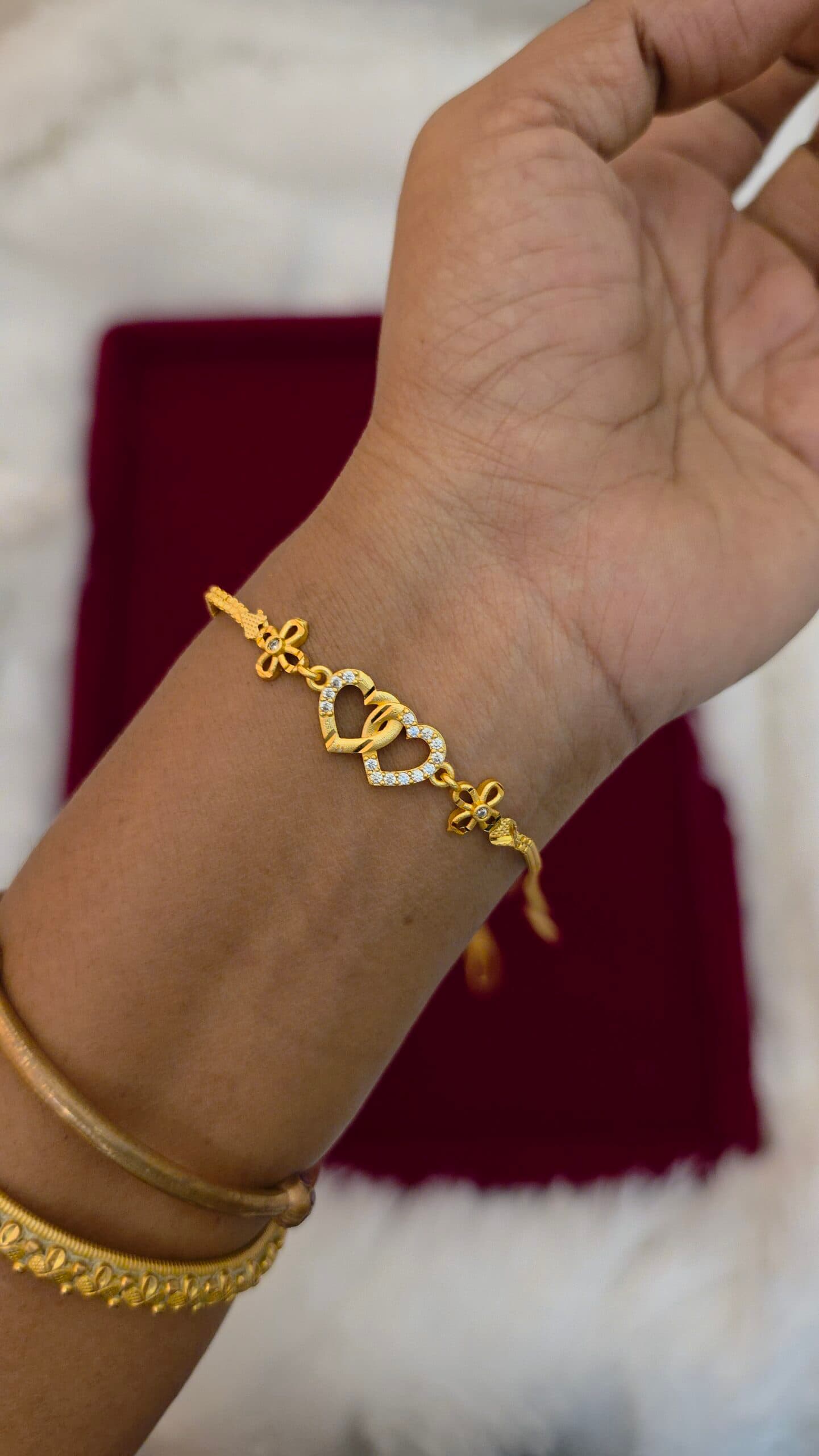 Premium foaming ad stone heart bracelet.
