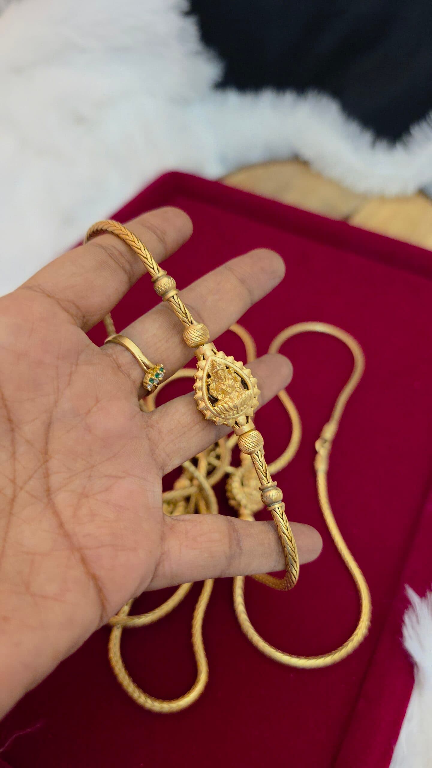 Premium impon unpolished reversible lakshmi mugappu chain comes 24 inches