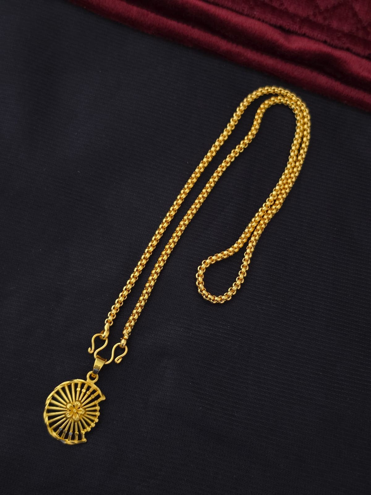 Premium foaming 18 inch cut flower dollar chain 