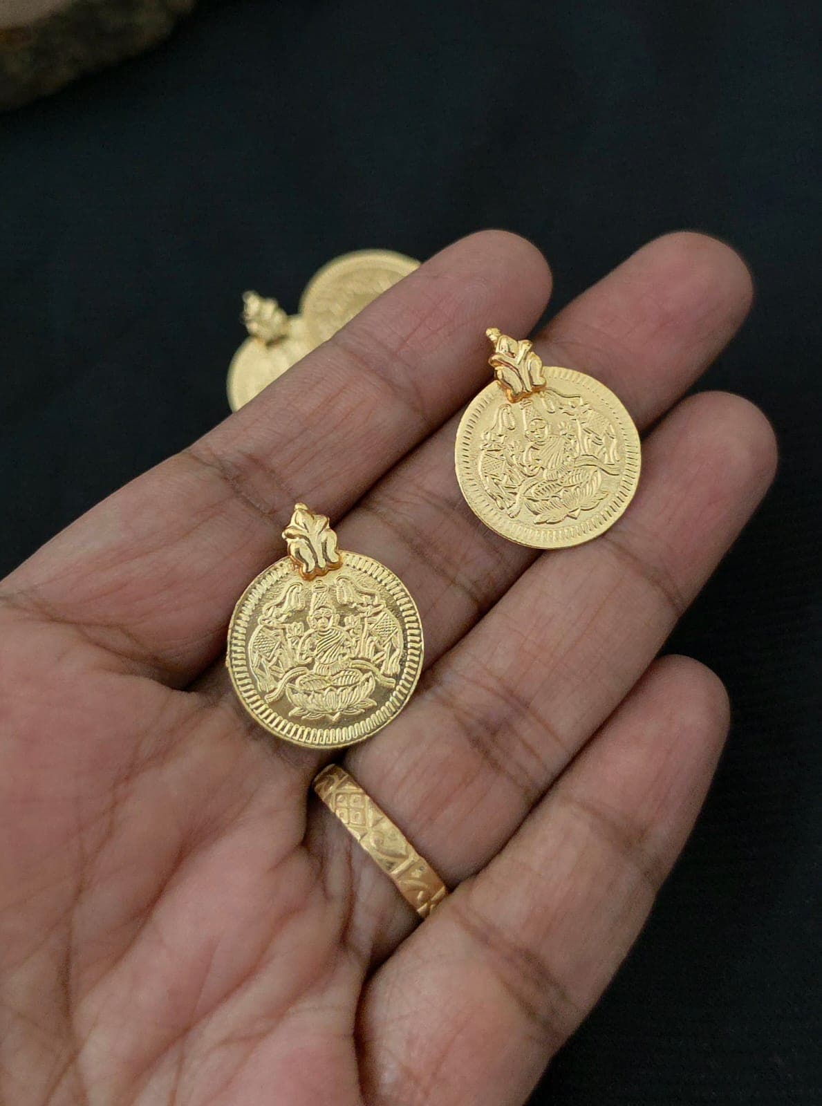 Premium foaming  lakshmi thaali coin 1 pair