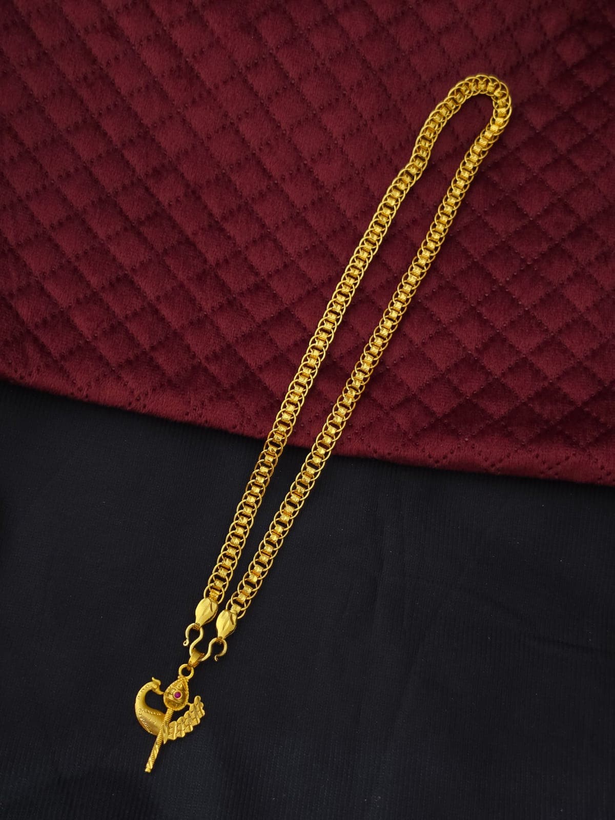 Premium foaming 18 inch vel mayil dollar chain