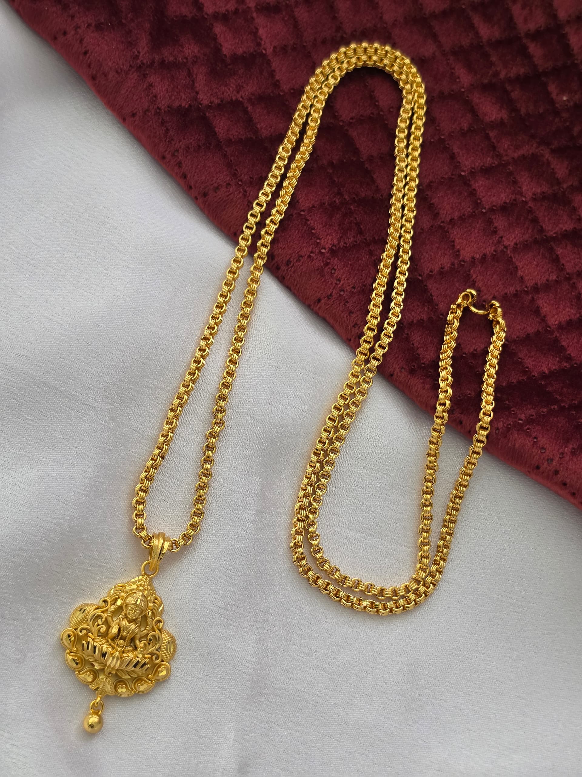 premium foaming 36 inch  lakshmi dollar chain