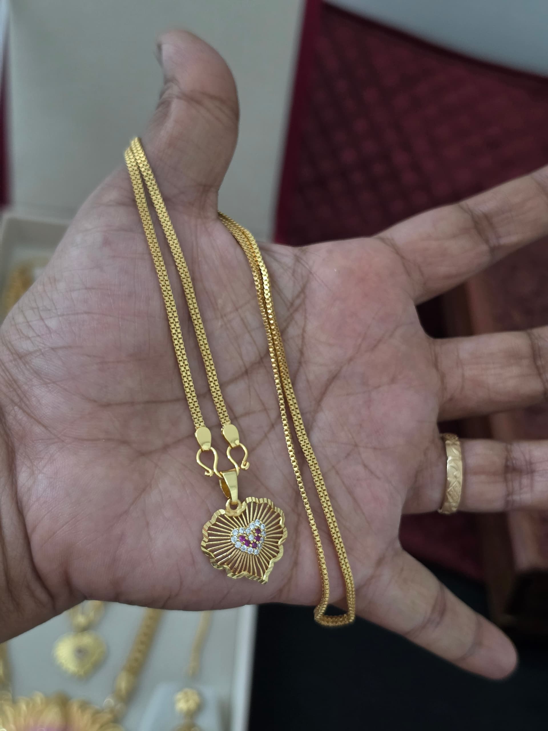 Premium foaming 18 inch  one day offer ad stone dollar chain 