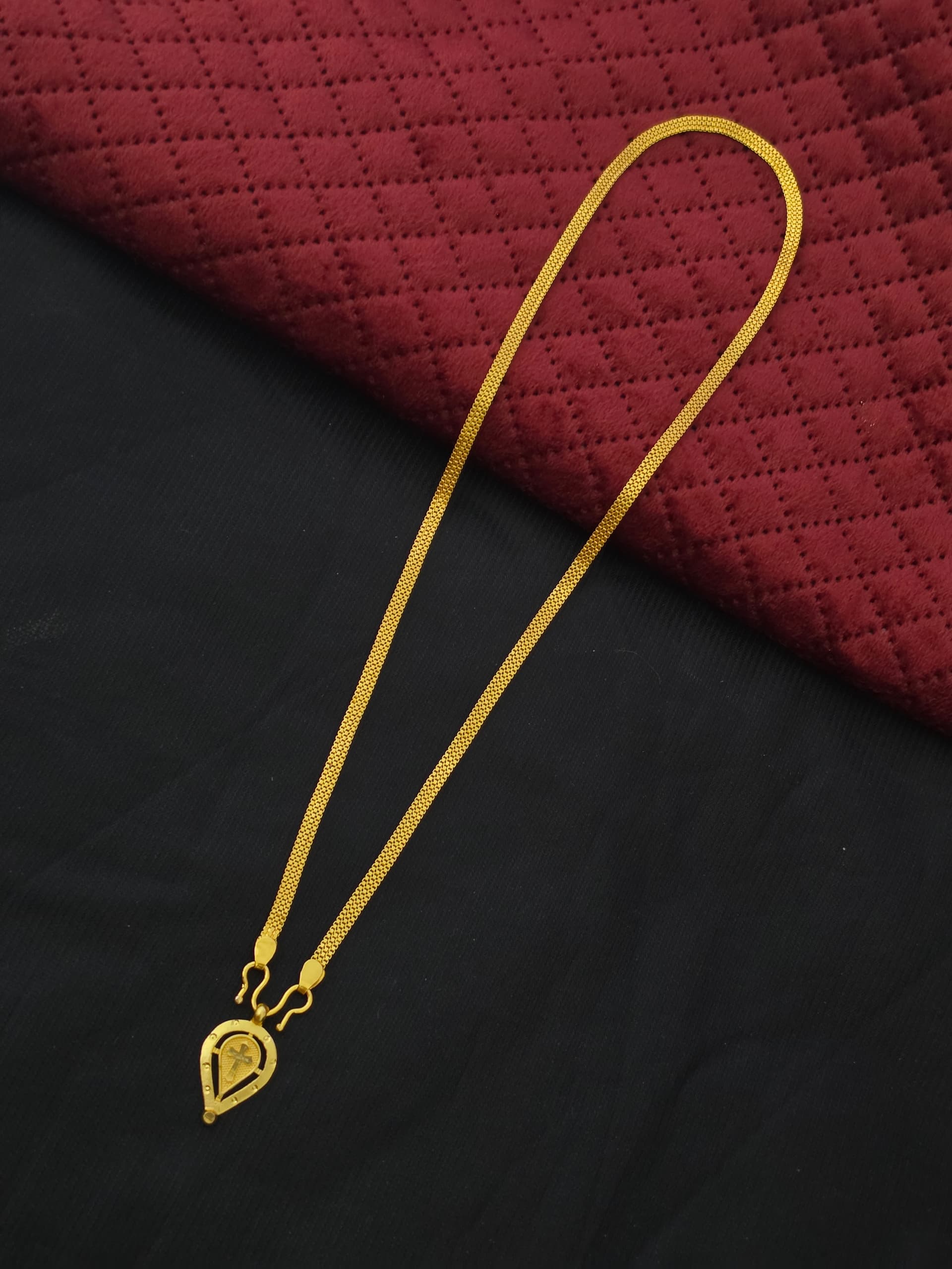 Premium foaming 18 inch oneday offer cross dollar chain