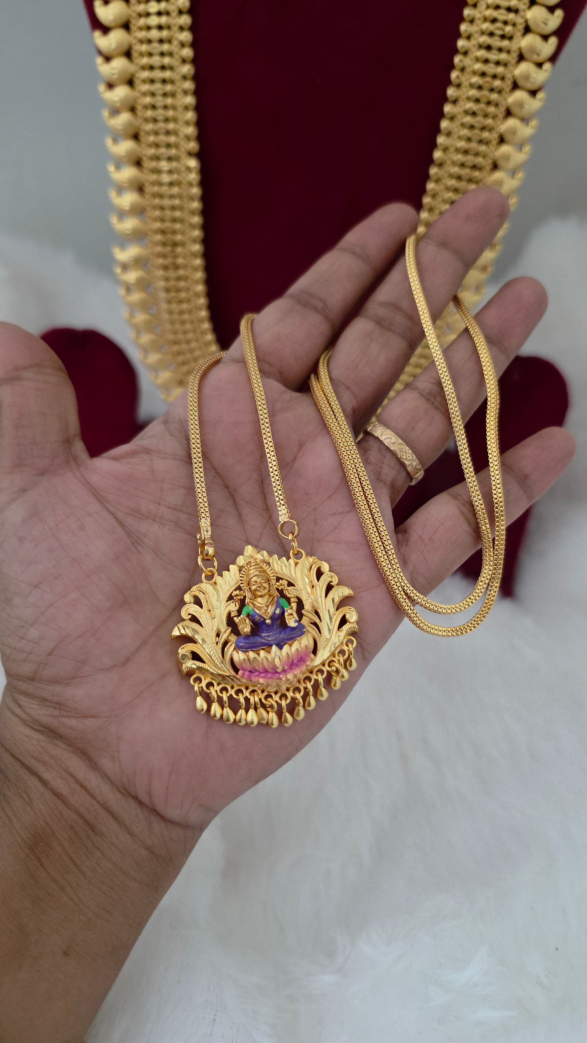 Premium foaming 24 inch lakshmi enamel dollar chain 