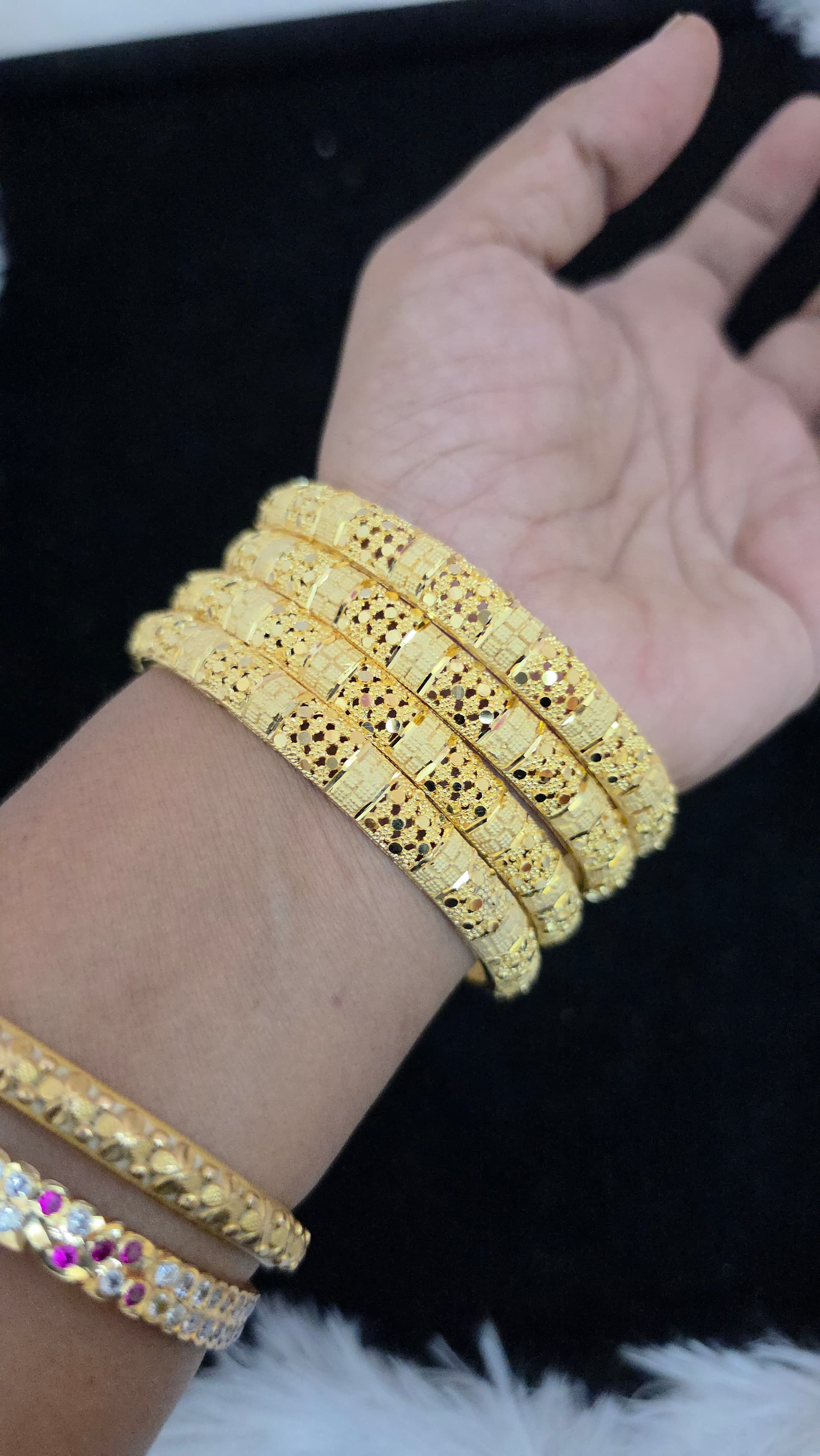 Premium foaming  bangle 1 pair