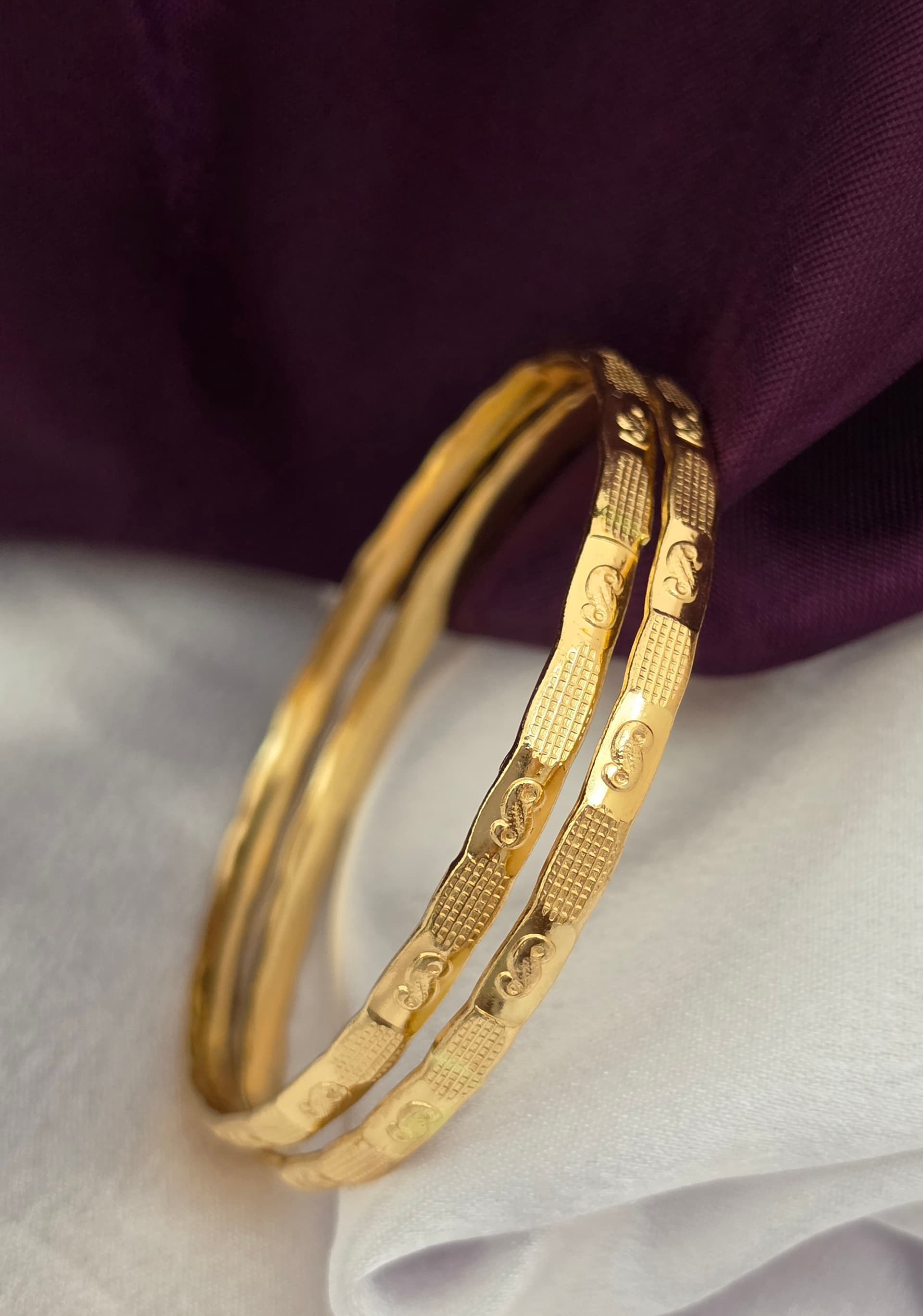 Premium impon s pattern bangle