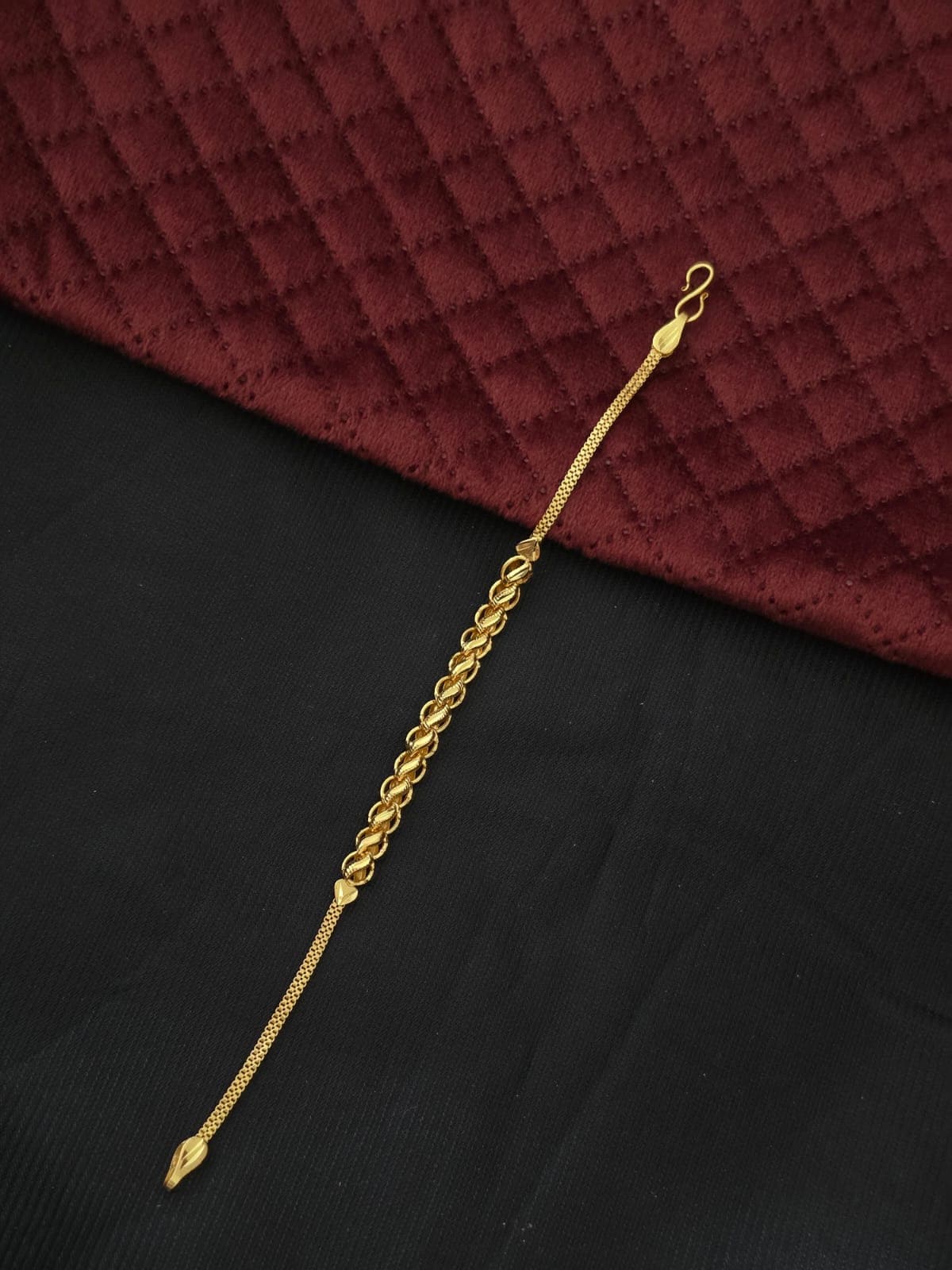 Premium foaming lotus pattern bracelet