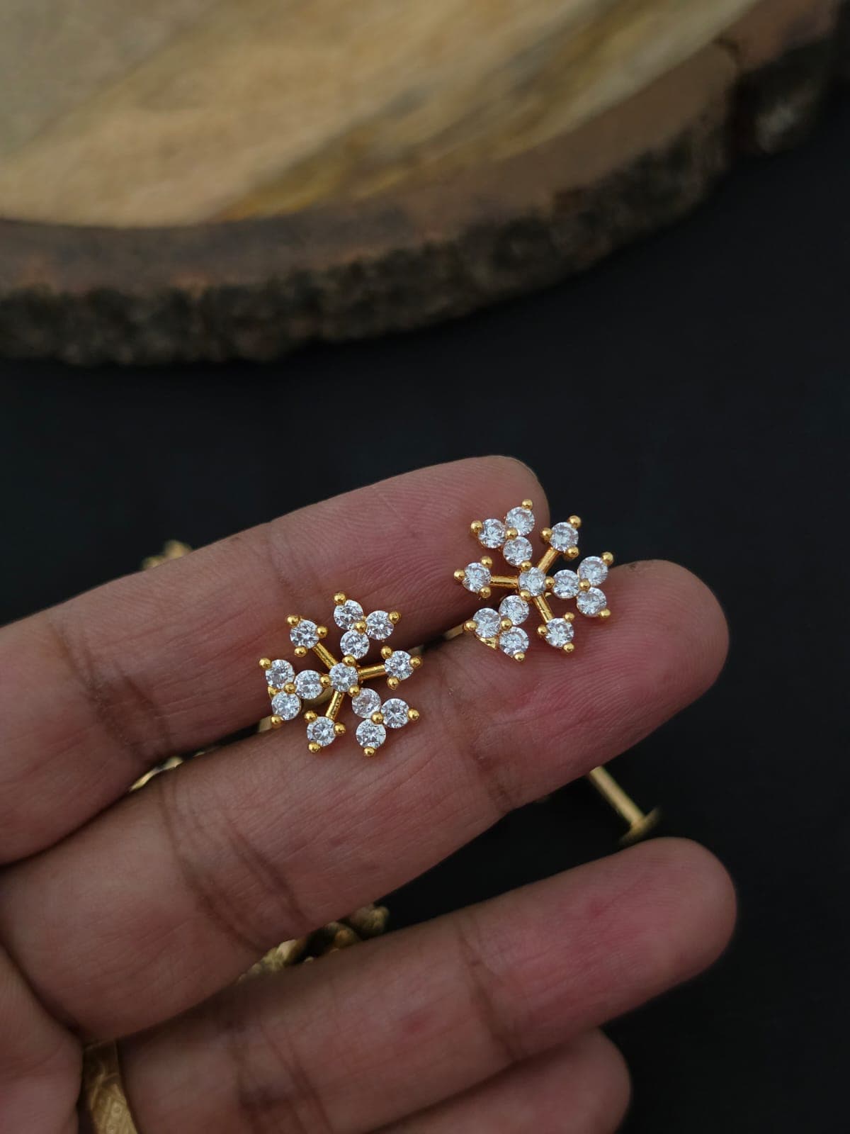 Premium foaming ad stone winter pattern stud