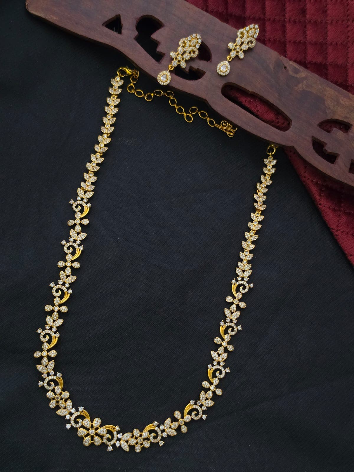 Premium matt ad stone flower haram with earings