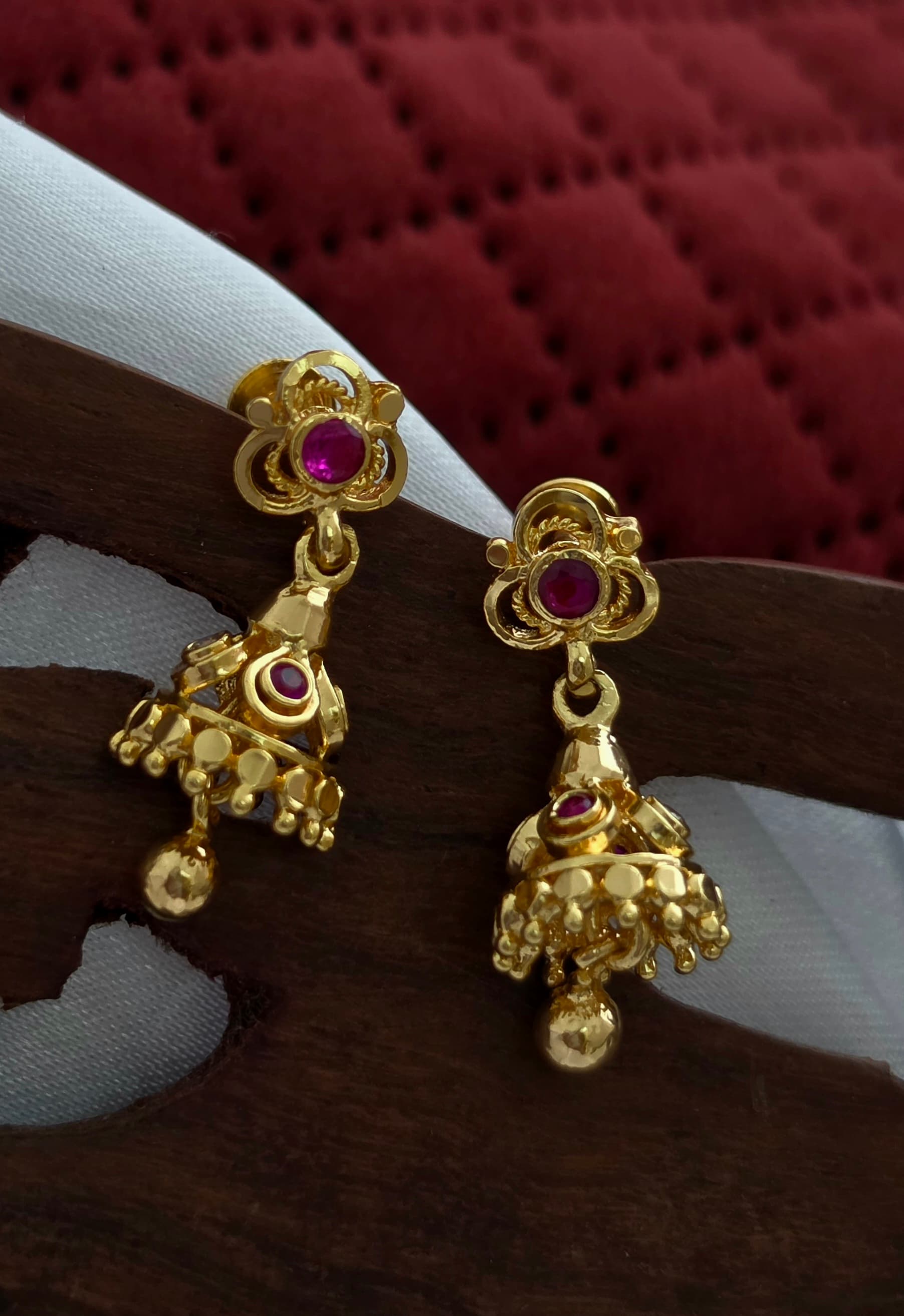 Premium foaming Ruby Stone Jhumkha.