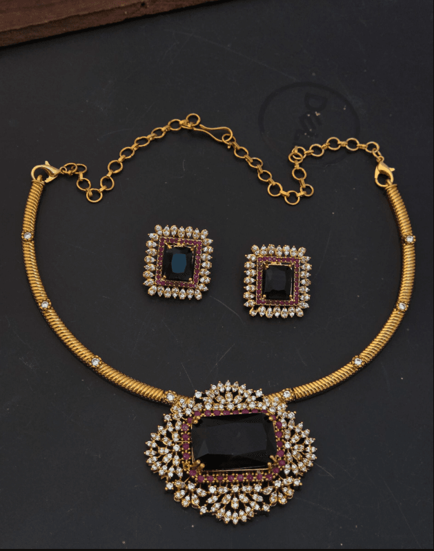 Premium matt emerald hustle with earings