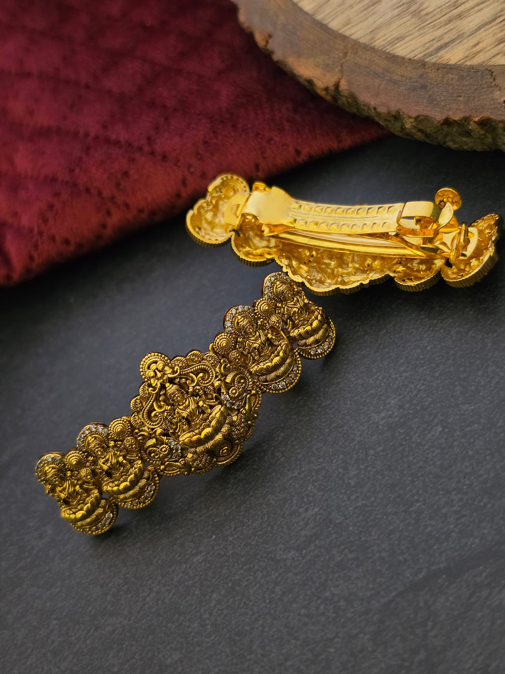 Premium Mat Finish Lakshmi HairClip
