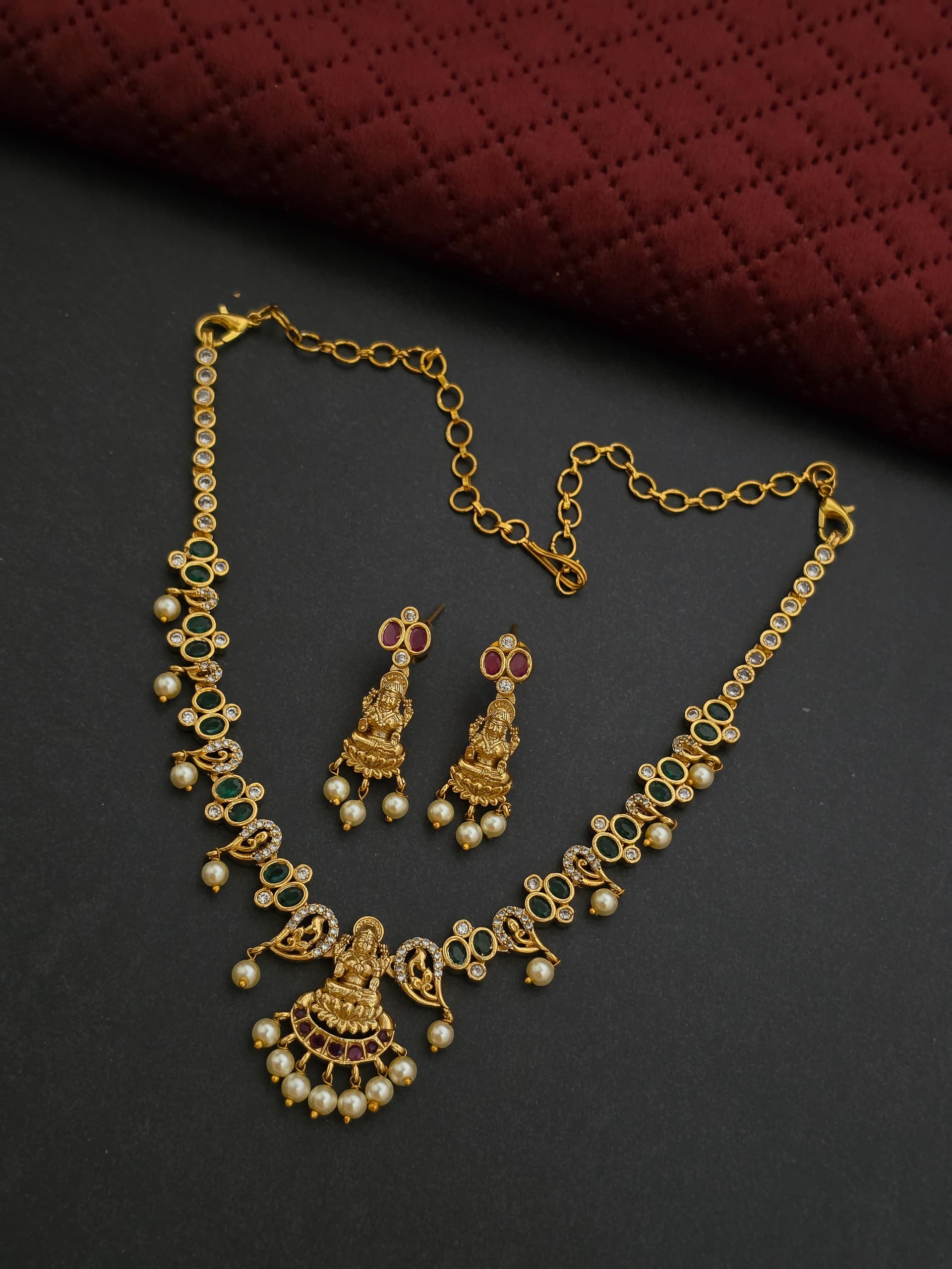 Premium Matt Lakshmi Emerald Stone Necklace With Stud