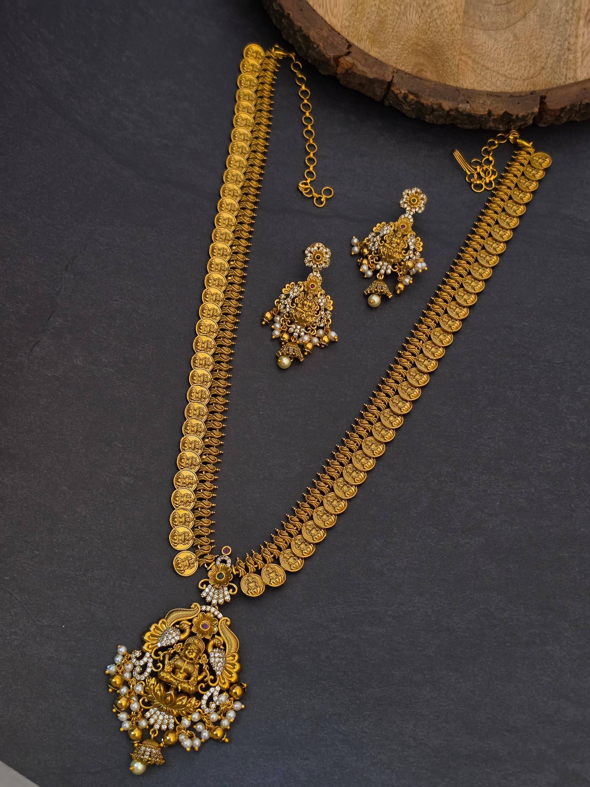 Premium Matt Lakshmi Coin Haram With Earings.