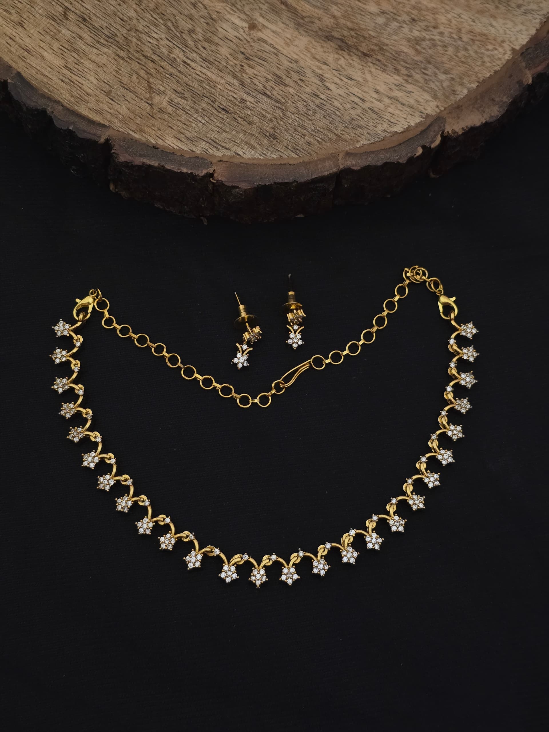 Premium Matt Ad Stone Flower Necklace