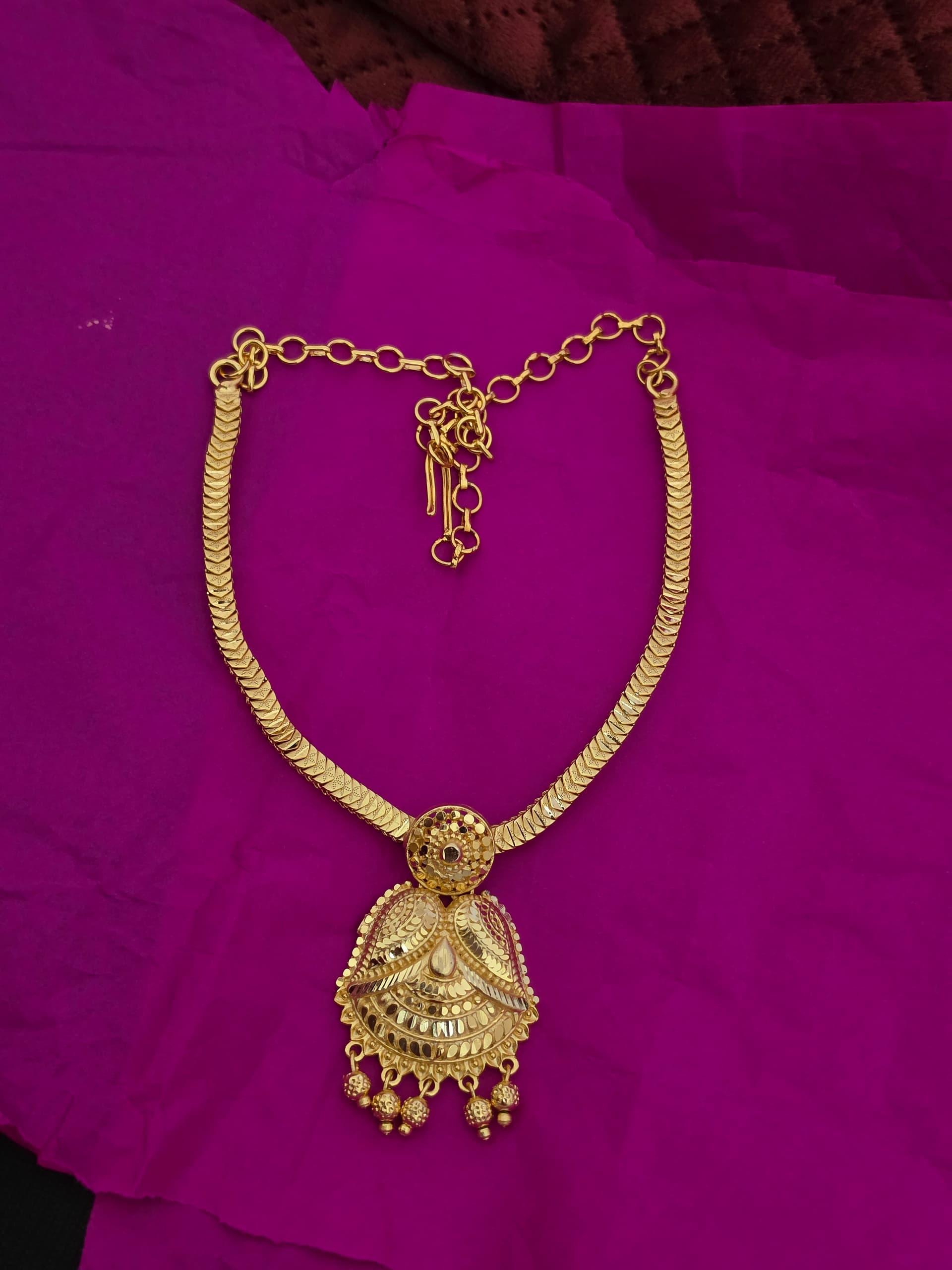 Premium Foaming Rich Look Necklace