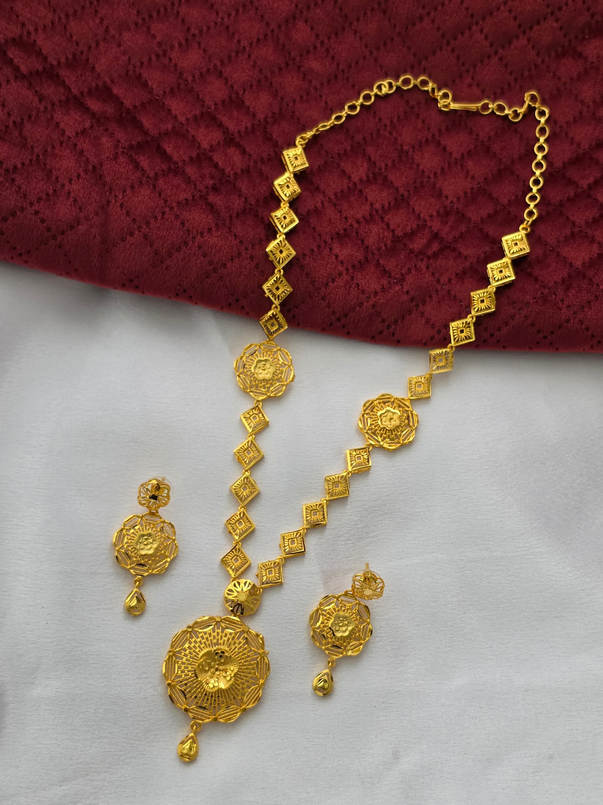 Premium foaming turkish flower necklace with earings 