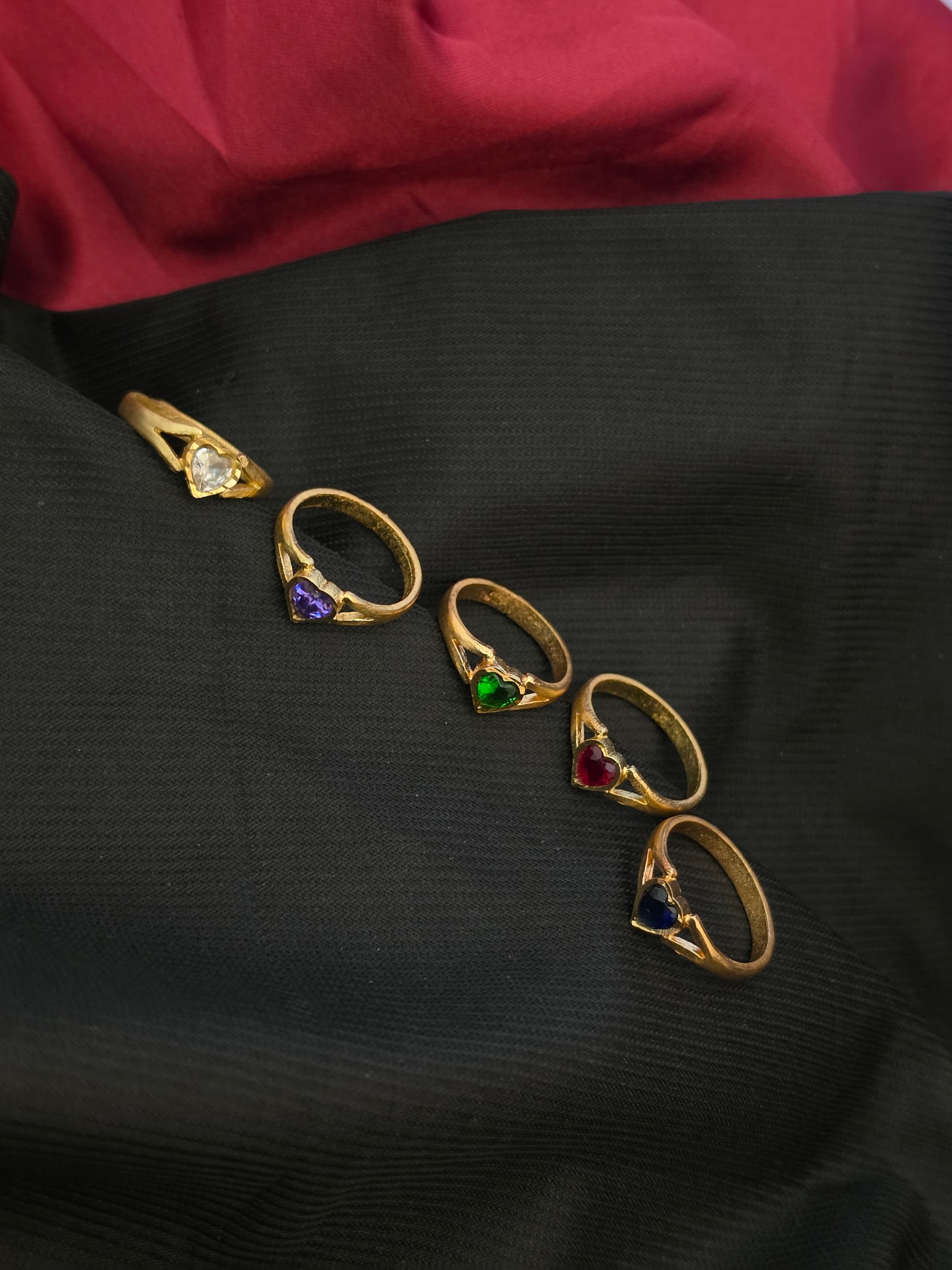 Premium Impon Ad Stone Heart Ring