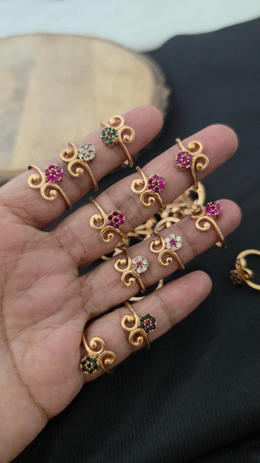 Premium impon ad stone flower ring