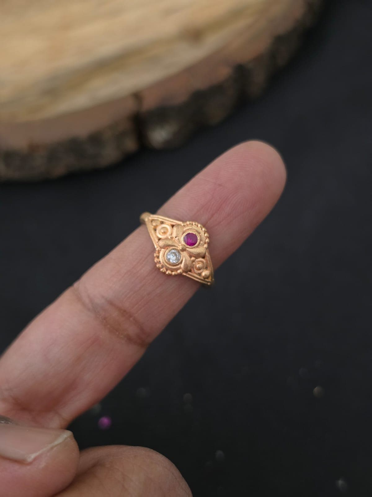 Premium  impon ad stone ring