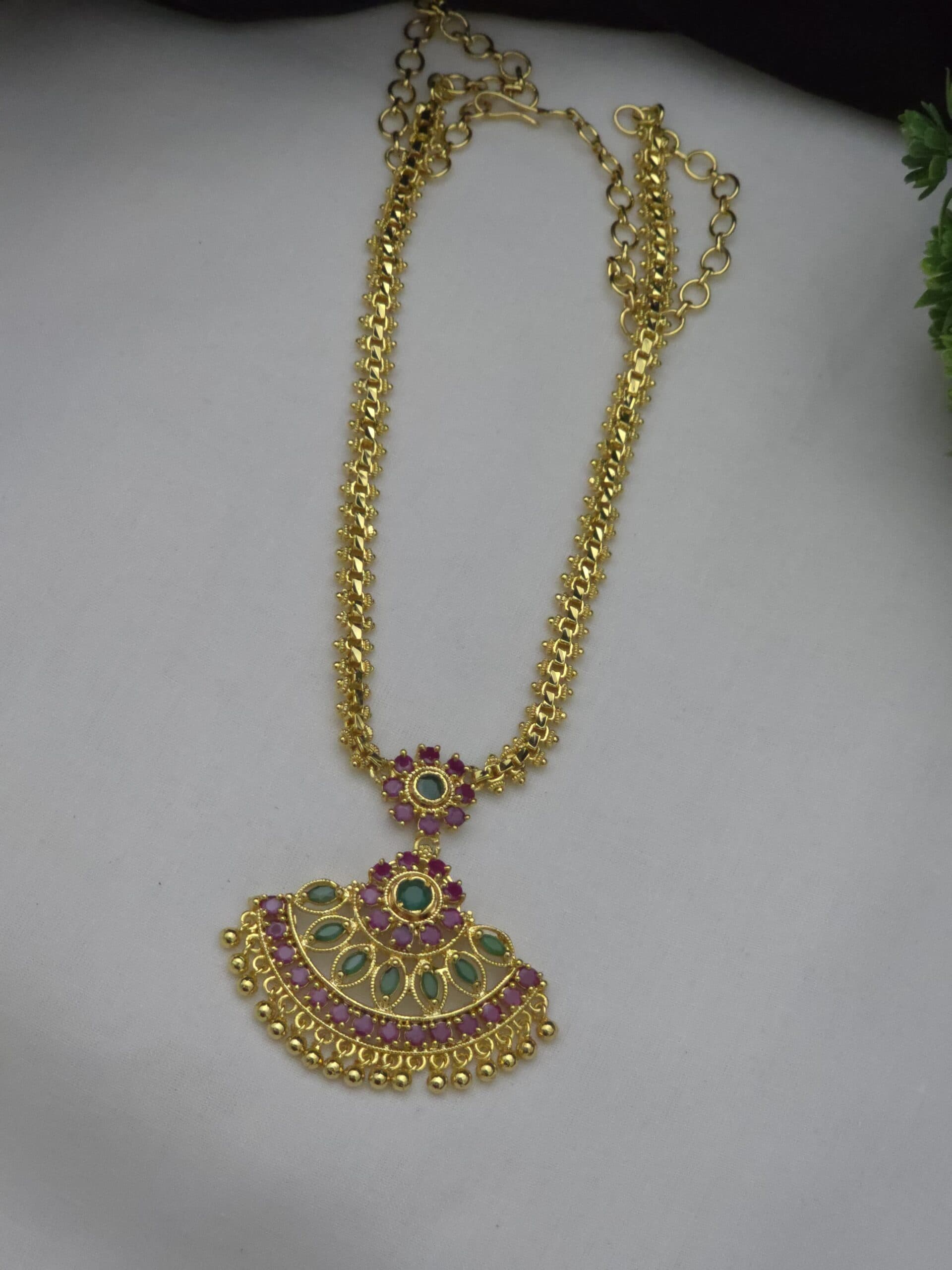 Micro ad necklace