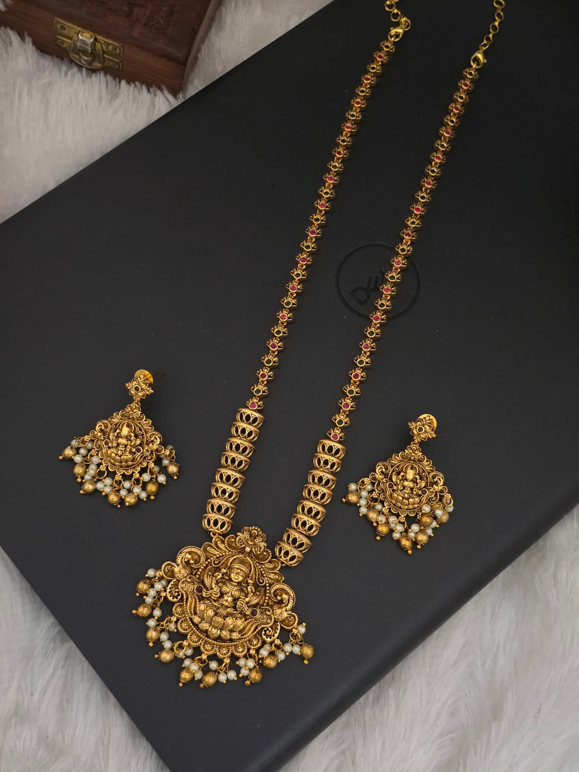 Premium matt nagas haram with earings