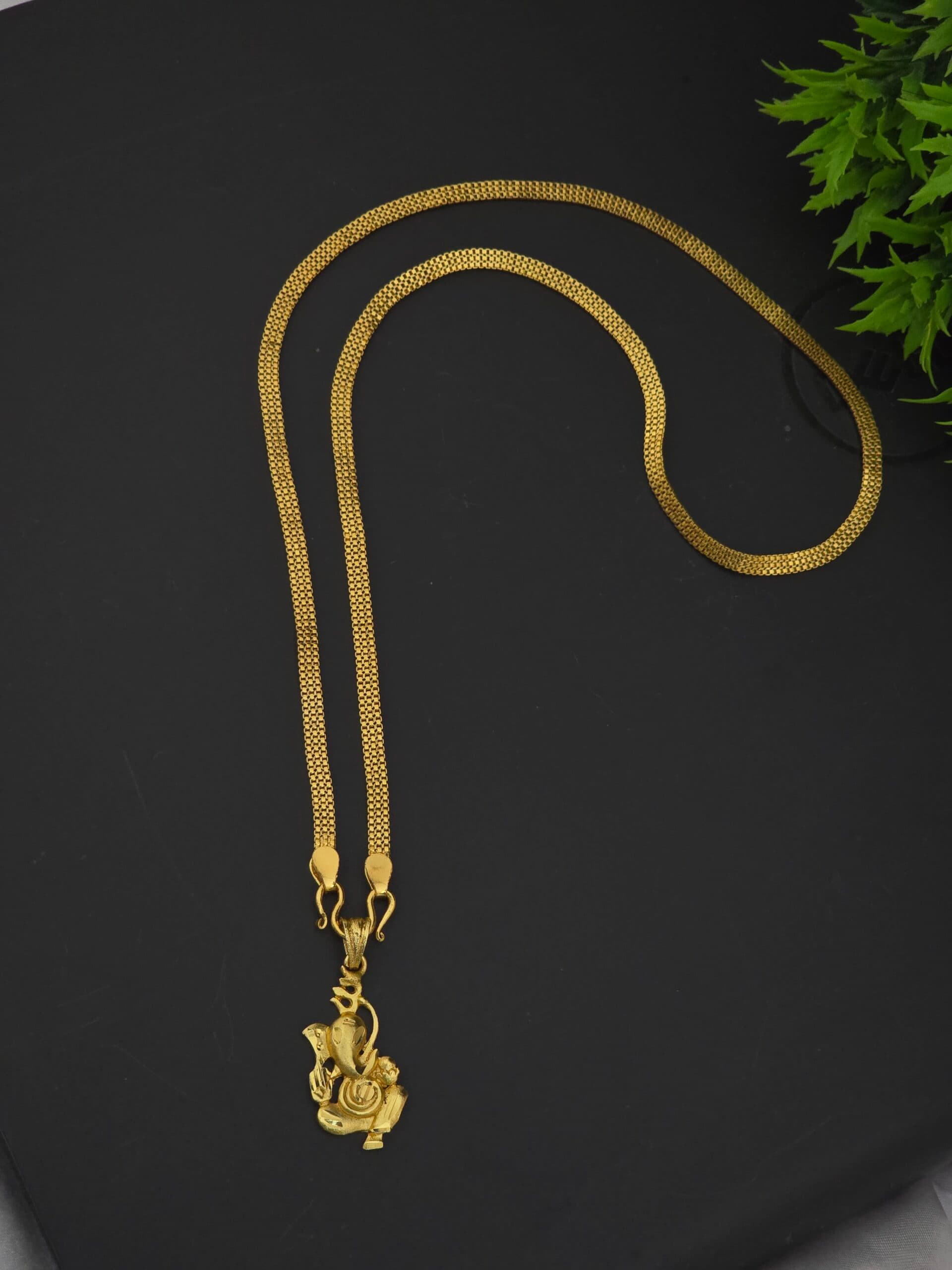 Premium foaming 18 inch vinayagar dollar chain one day offer