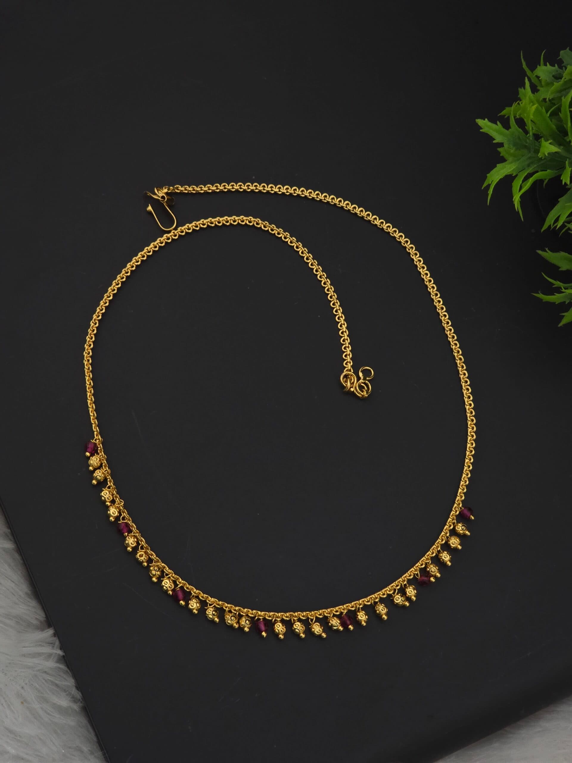 Premium foaming ball neckalce