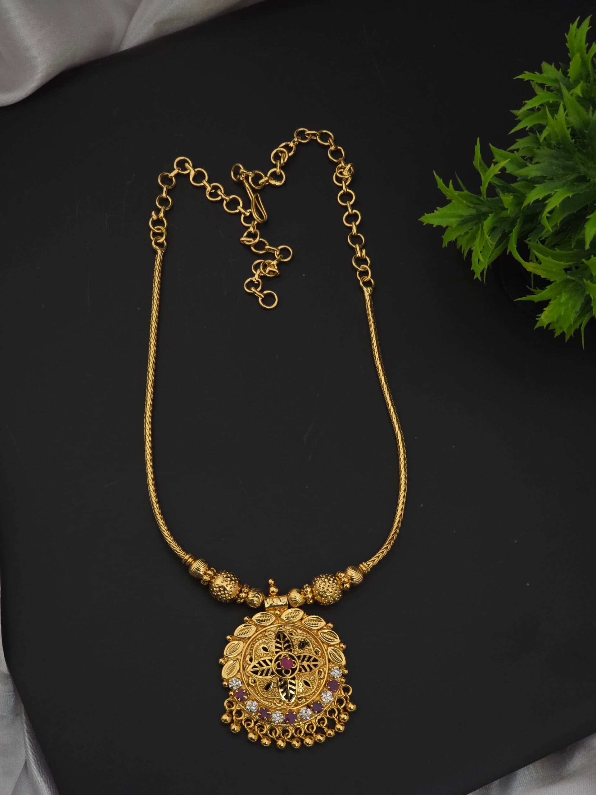 Premium foaming ad stone necklace